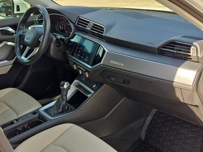 2022 Audi Q3 Premium 40 TFSI quattro