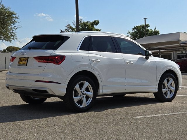 2022 Audi Q3 Premium 40 TFSI quattro