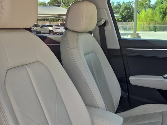 2022 Audi Q3 Premium 40 TFSI quattro