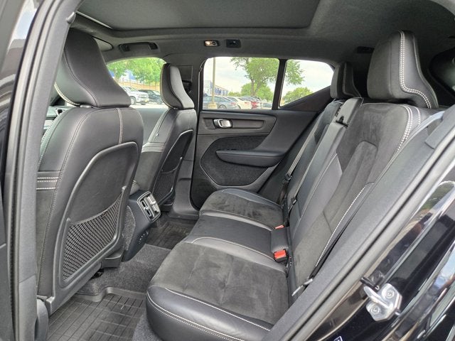 2021 Volvo XC40 T5 AWD R-Design