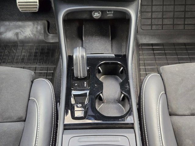 2021 Volvo XC40 T5 AWD R-Design