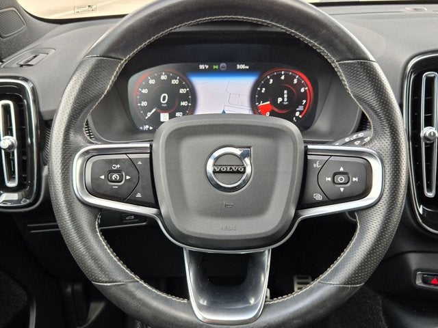 2021 Volvo XC40 T5 AWD R-Design