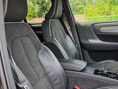 2021 Volvo XC40 T5 AWD R-Design
