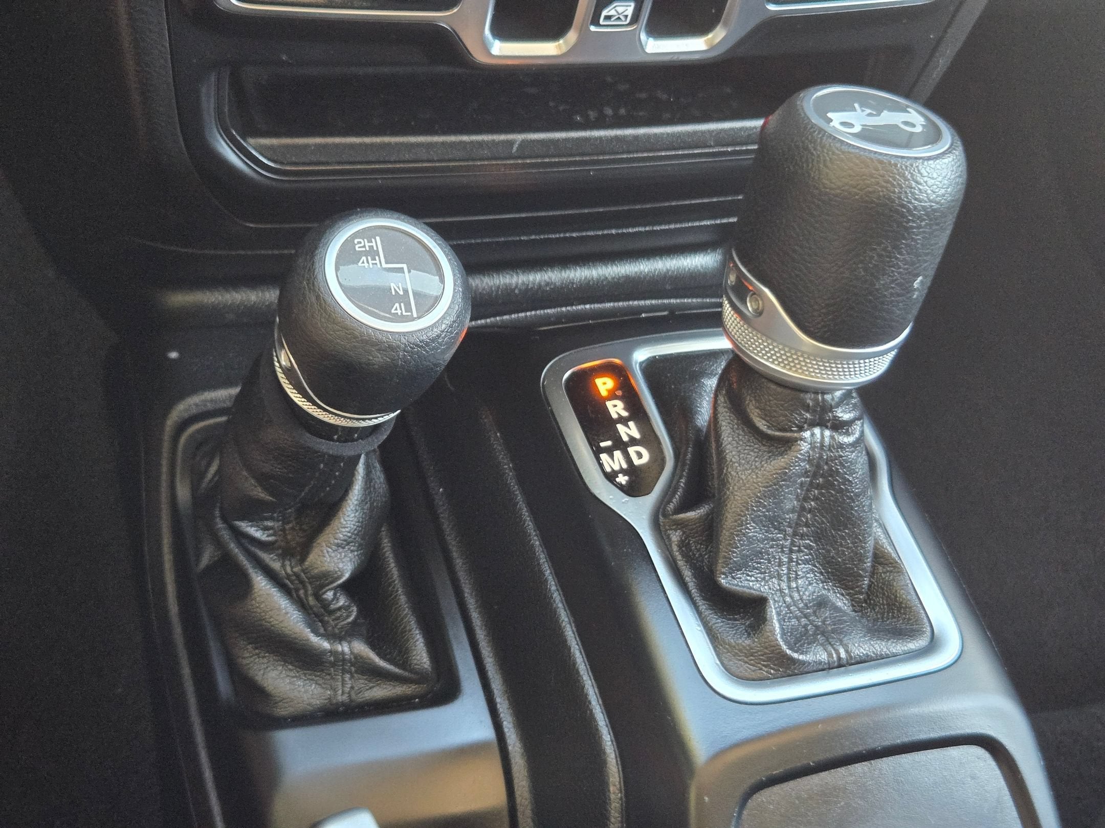2020 Jeep WRANGLER SPORT TURBO