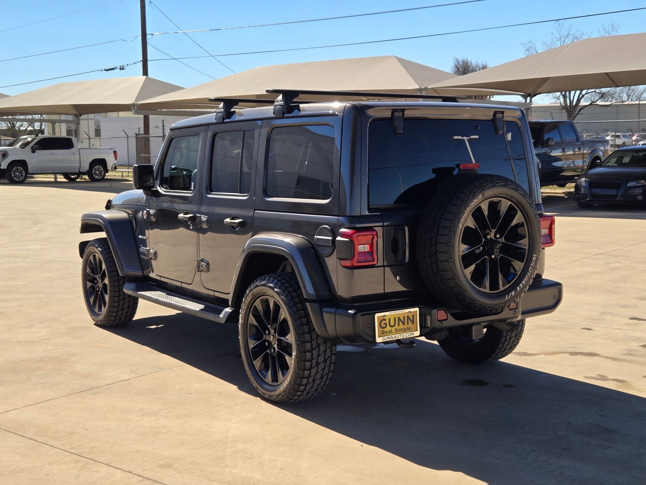 2020 Jeep WRANGLER UNLIMITED SAHARA