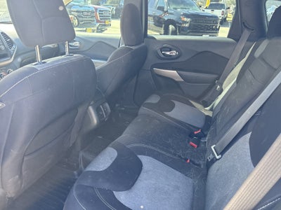 2018 Jeep CHEROKEE LATITUDE