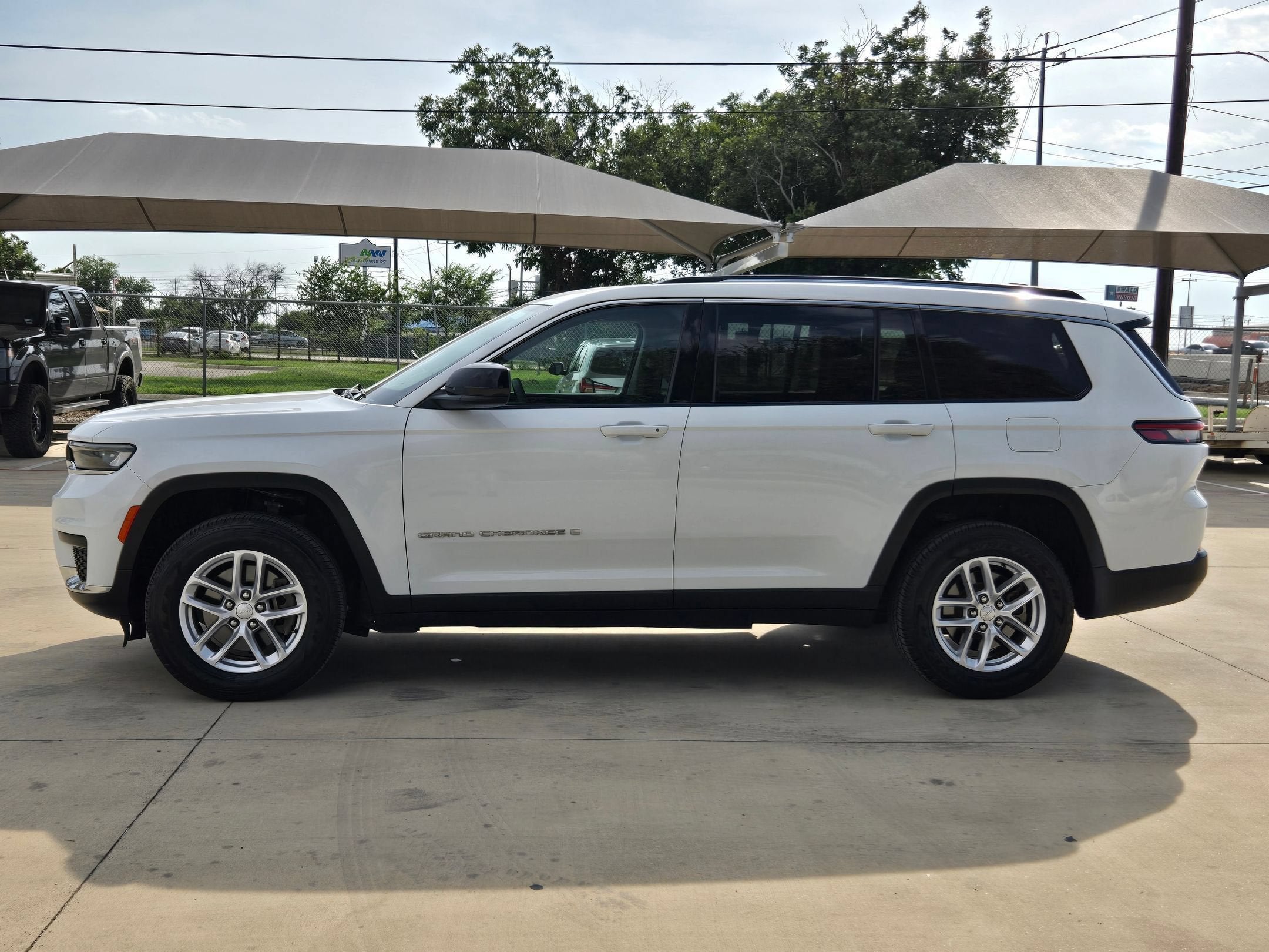2023 Jeep GRAND CHEROKEE L 4WD