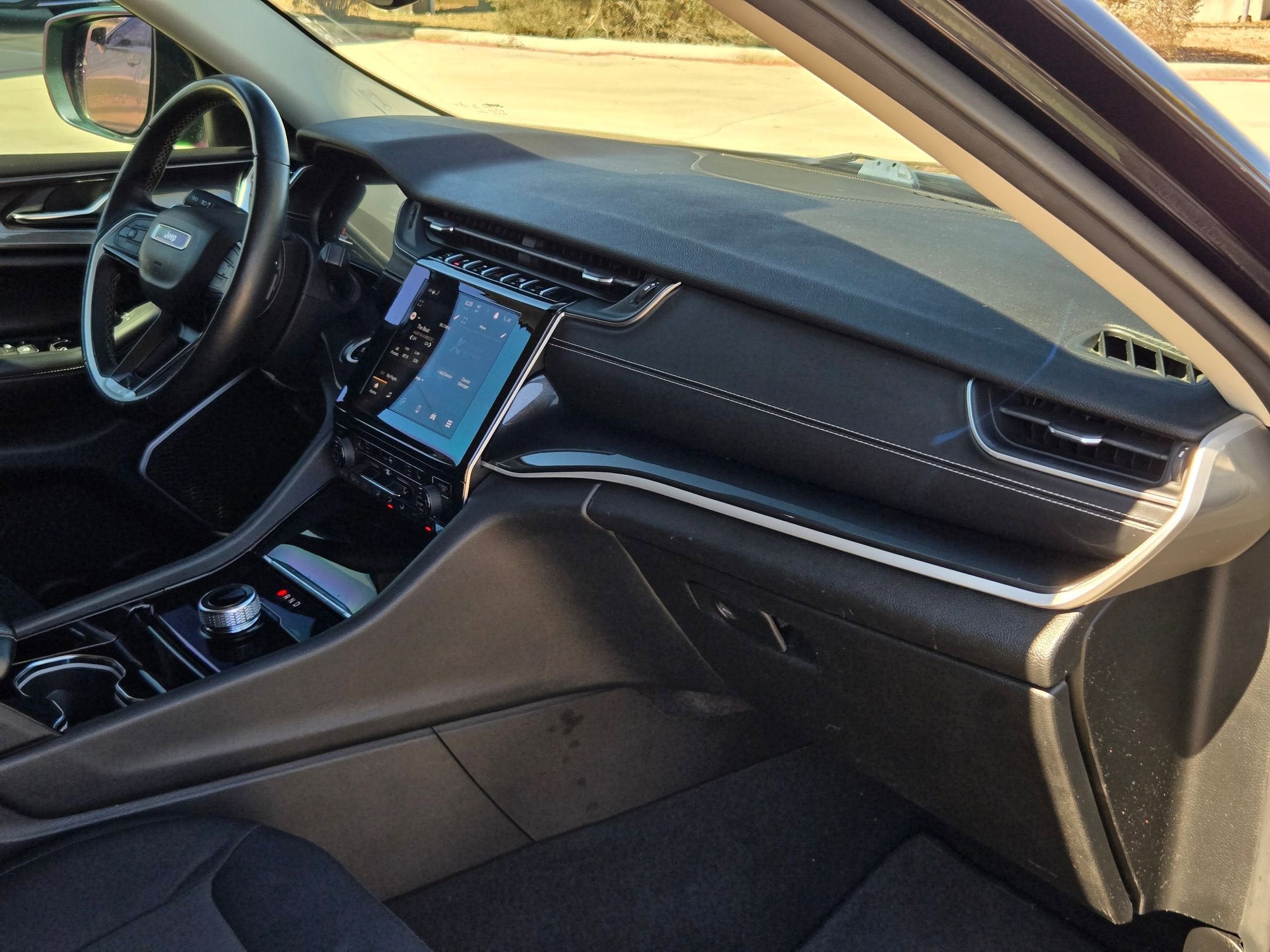 2022 Jeep GRAND CHEROKEE L LAREDO