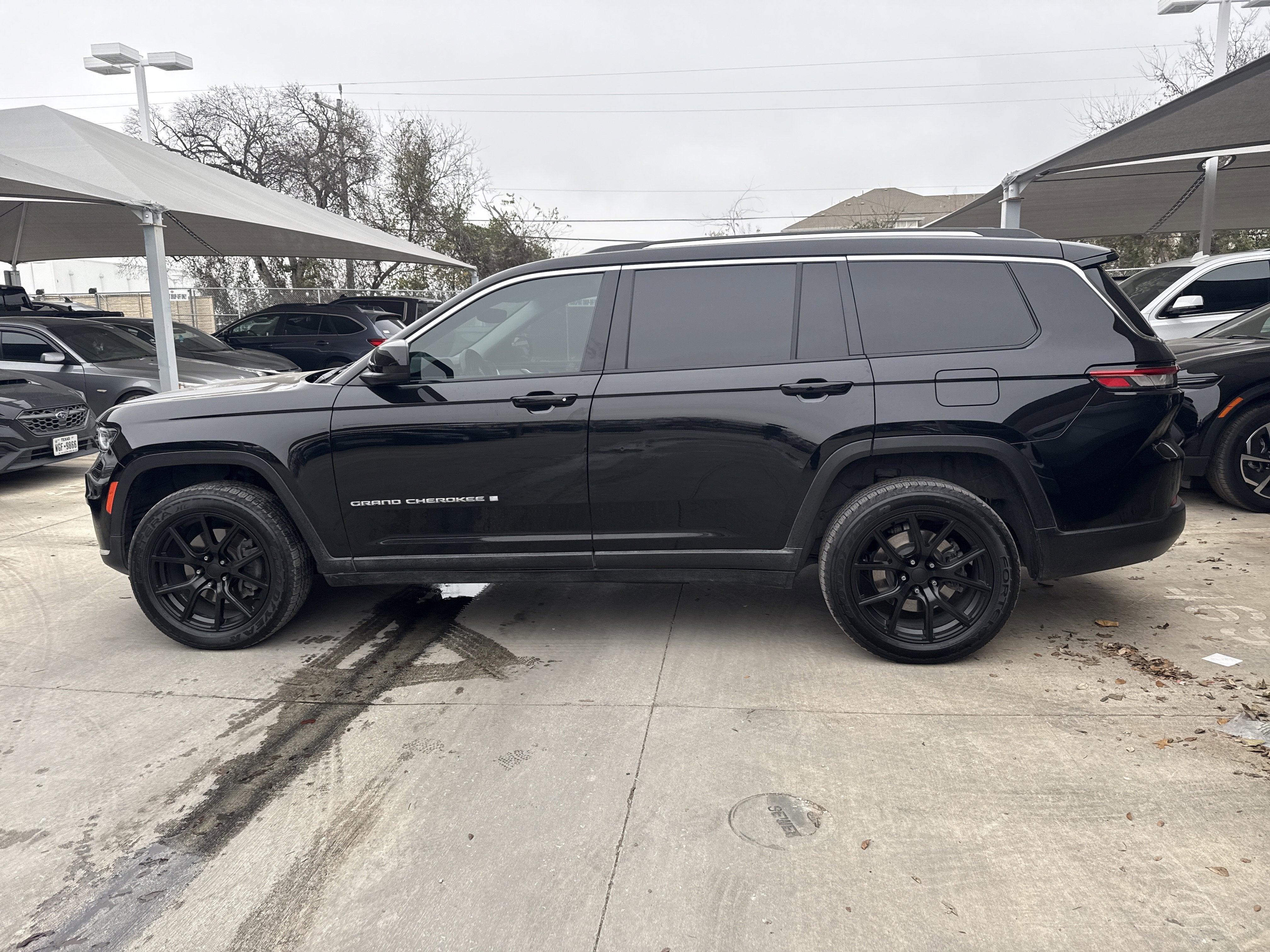2022 Jeep GRAND CHEROKEE L LAREDO