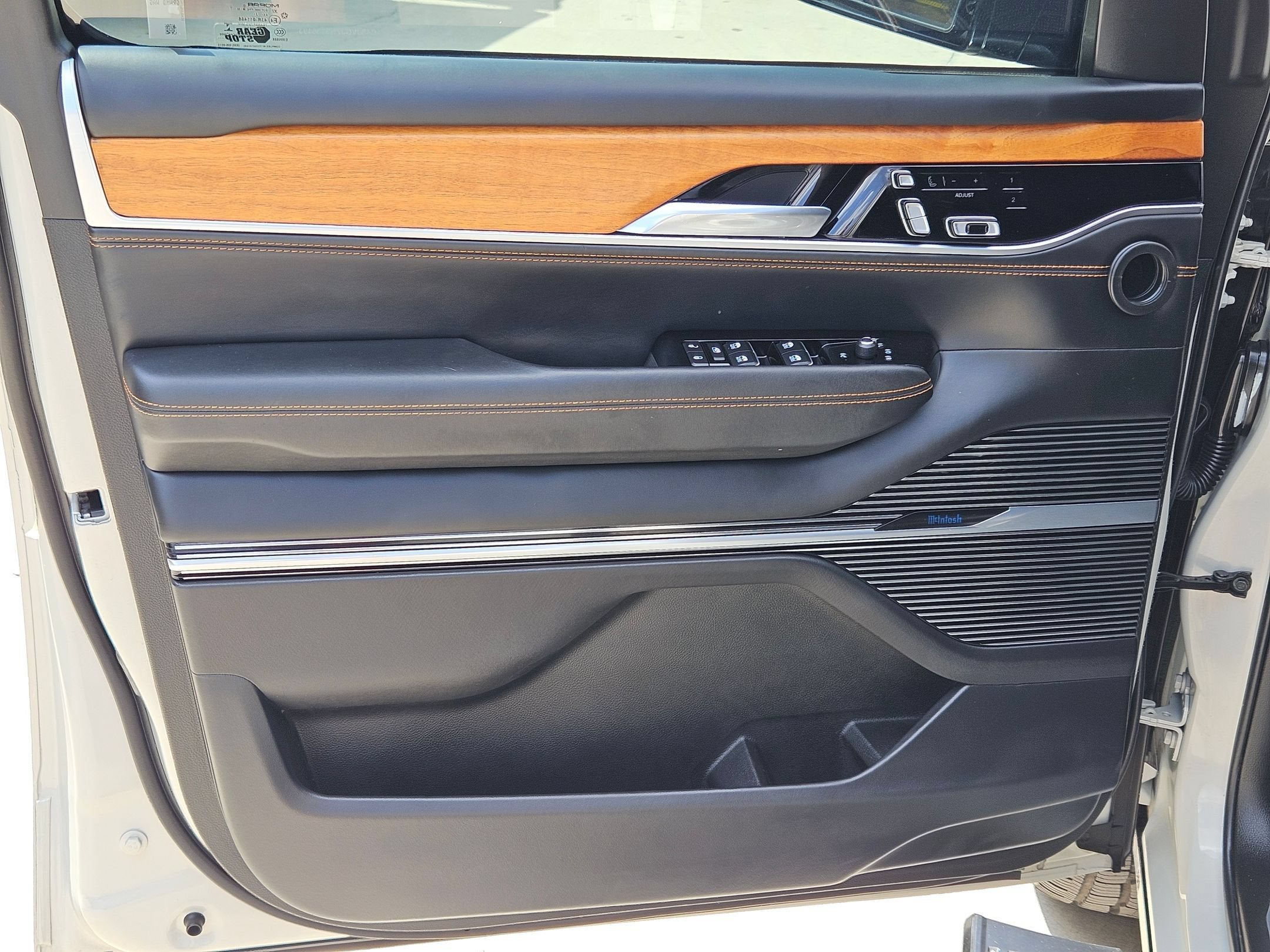 2022 Jeep GRAND WAGONEER SERIES 3