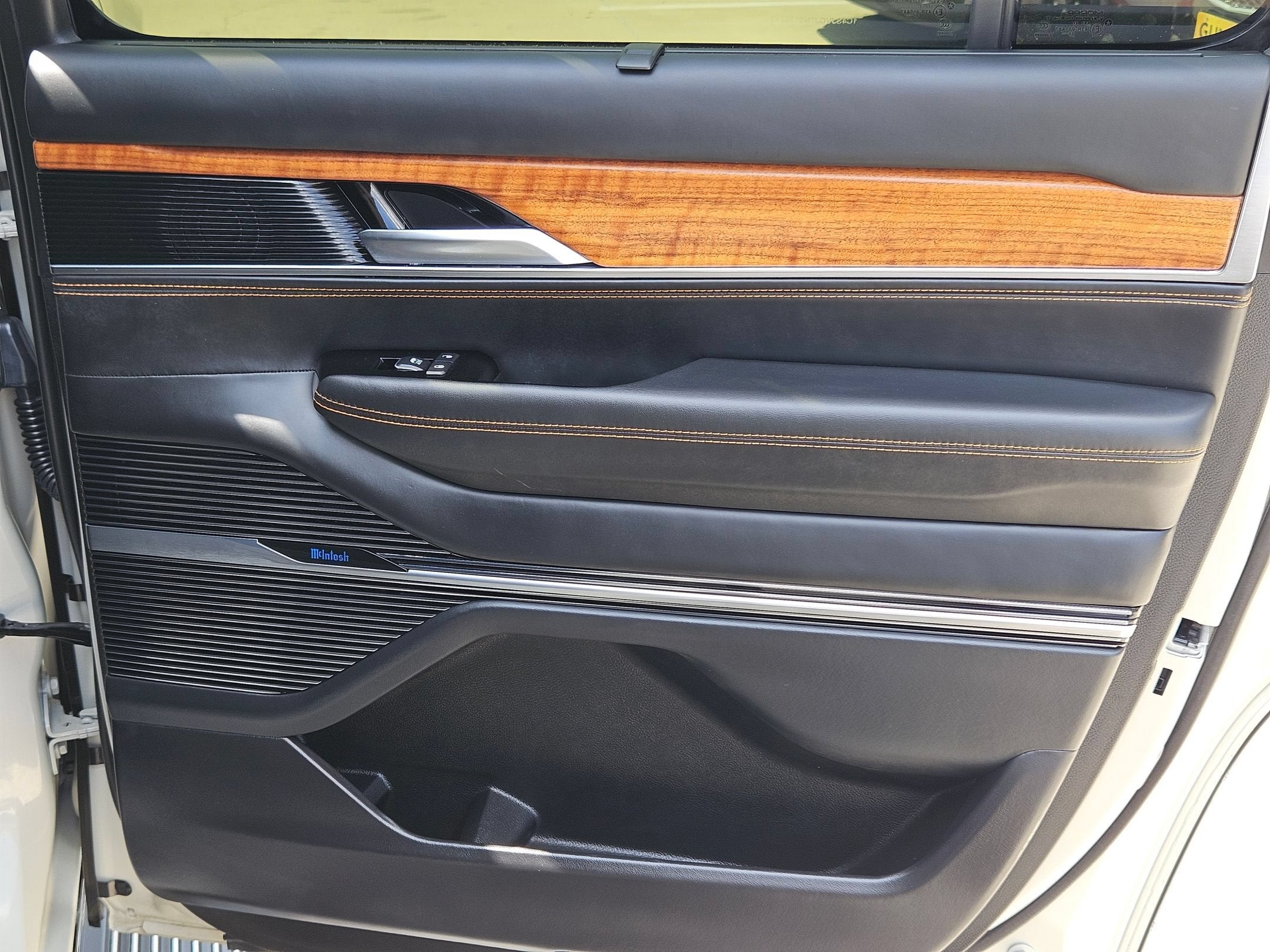 2022 Jeep GRAND WAGONEER SERIES 3