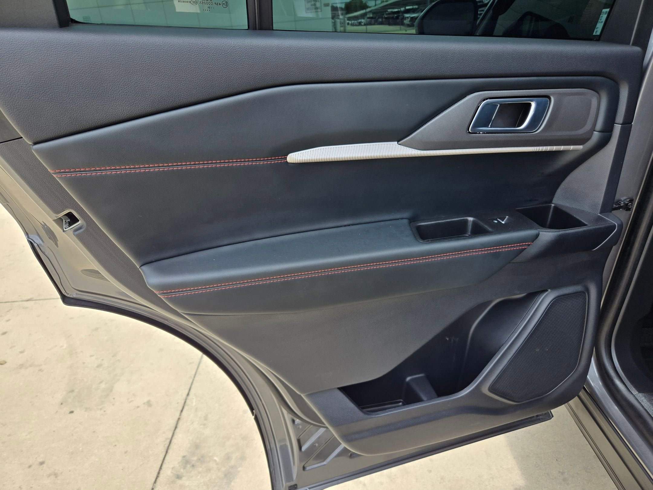 2025 Ford EXPLORER ST LINE