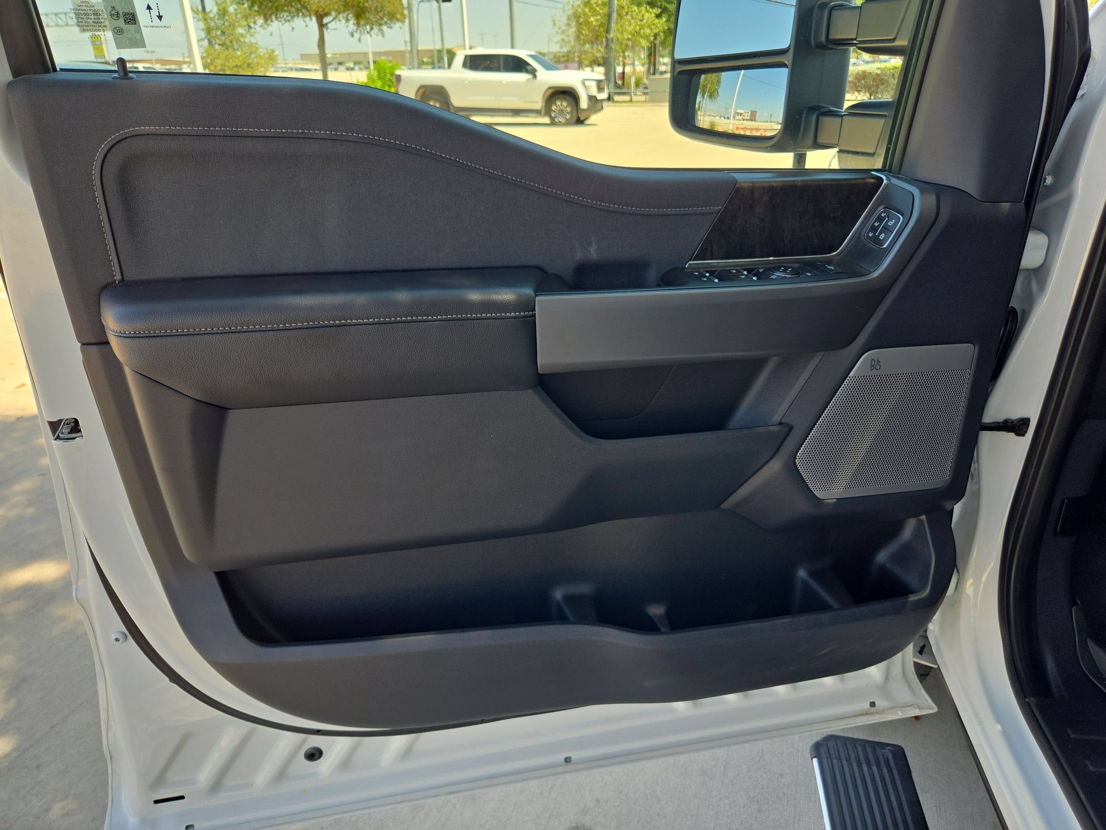2025 Ford SUPER DUTY F-350 LARIAT SRW