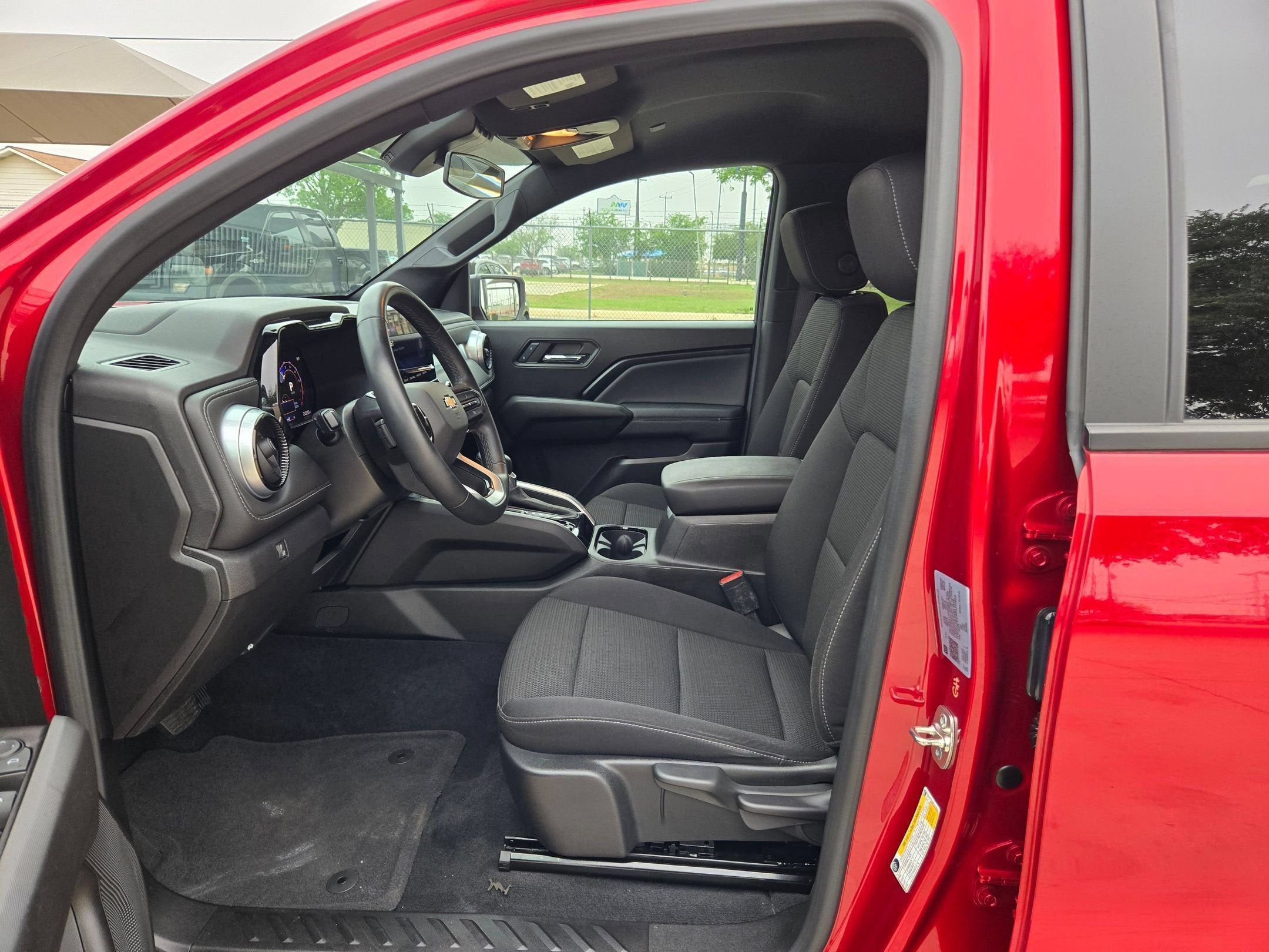2024 Chevrolet COLORADO LT