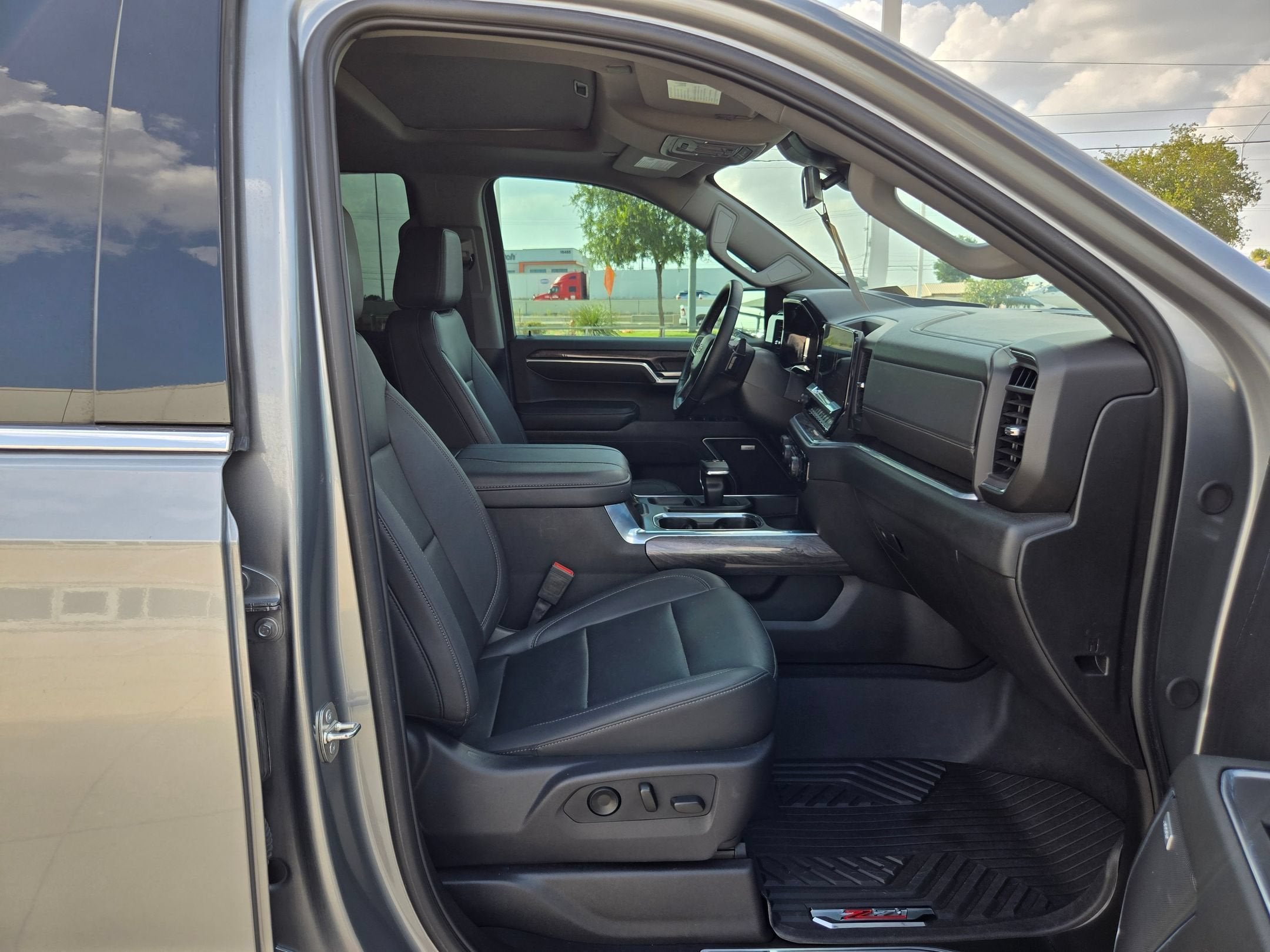 2024 Chevrolet SILV 1500 4WD LTZ