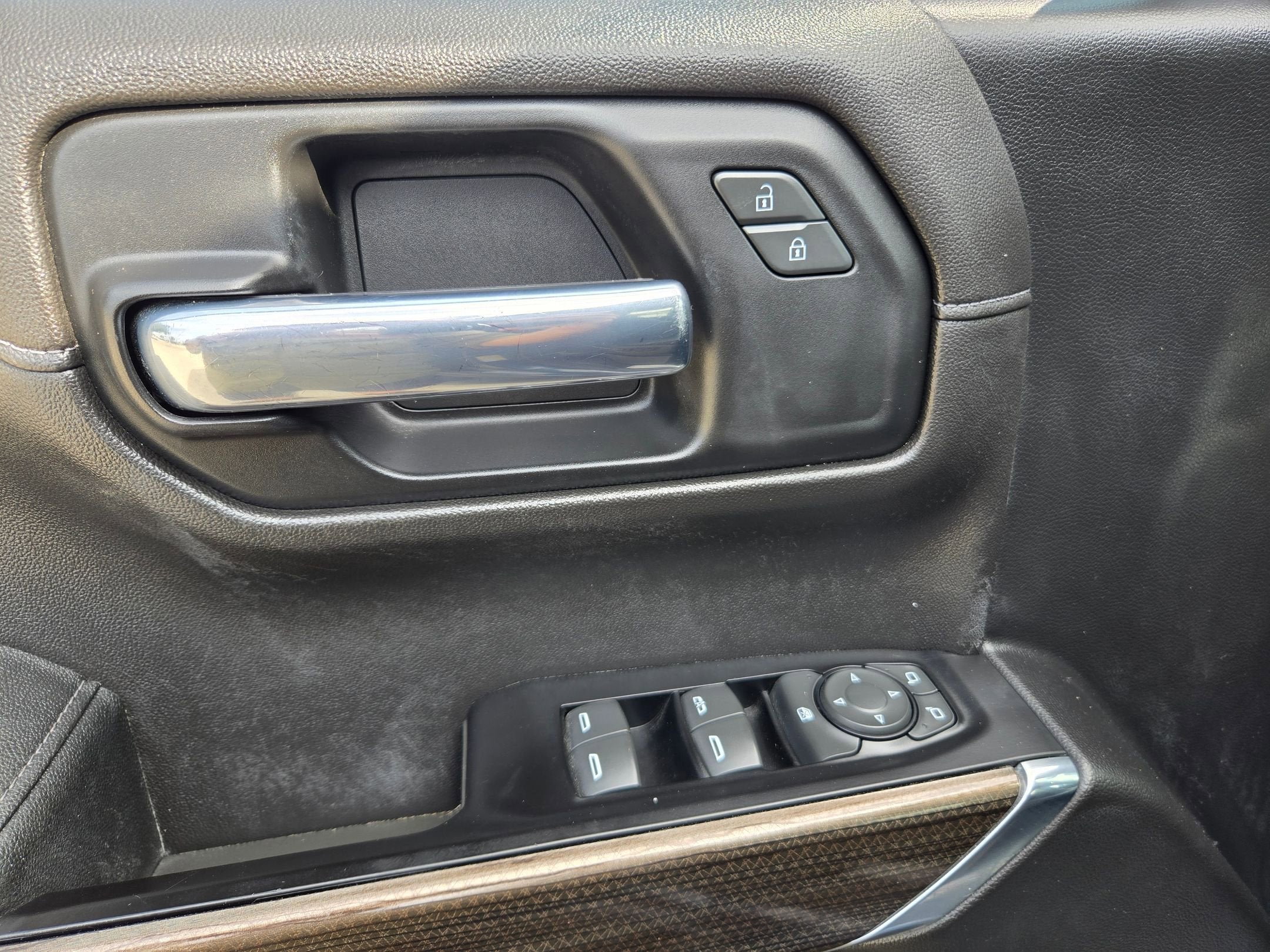2019 Chevrolet SILVERADO 1500 RST 4WD