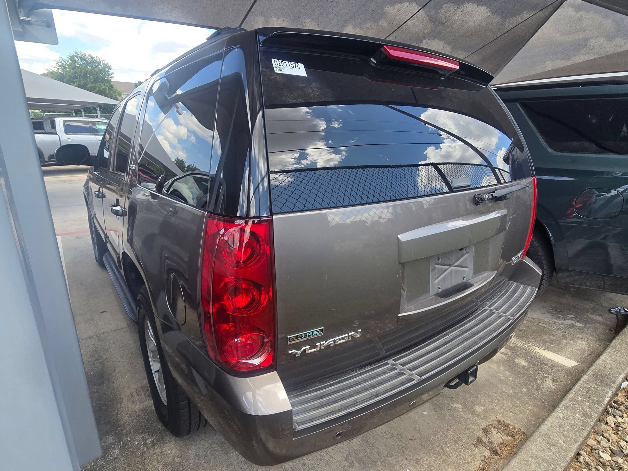 2011 GMC YUKON SLT