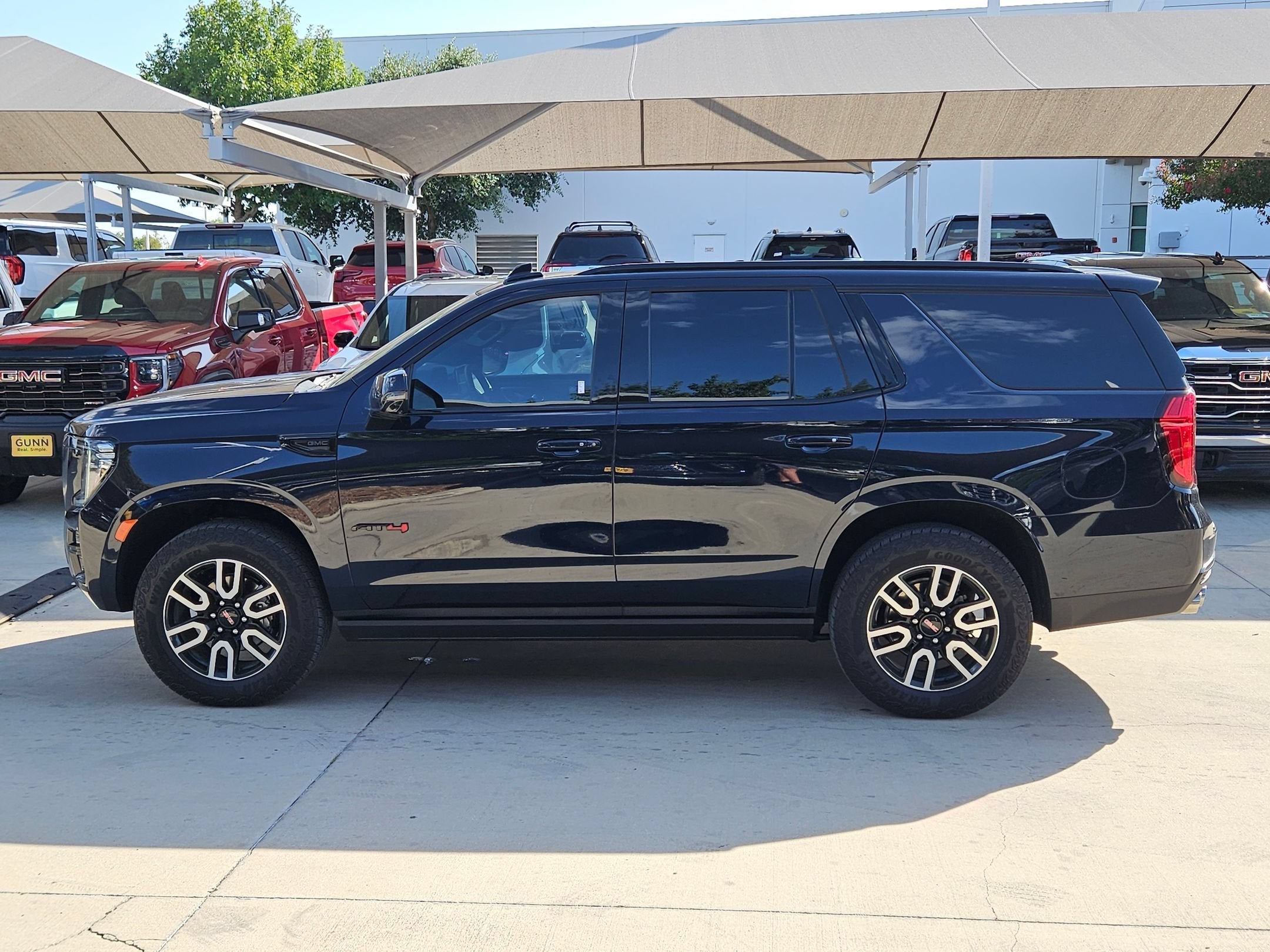 2023 GMC YUKON AT4