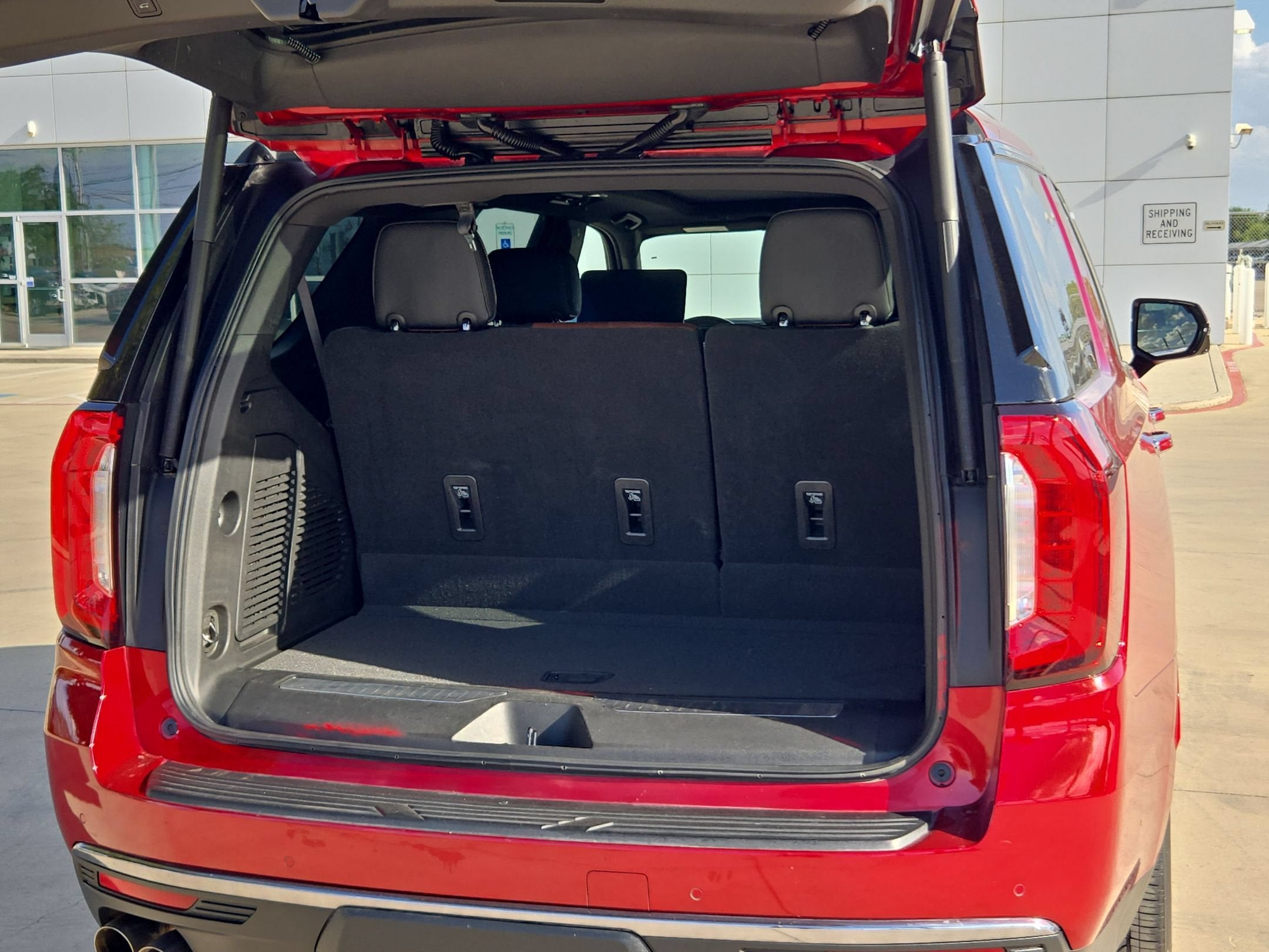 2023 GMC YUKON ULTIMATE