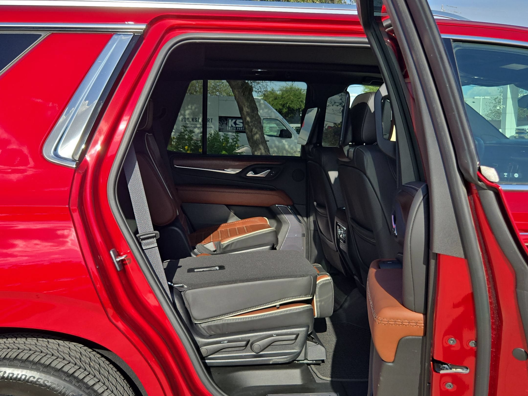 2023 GMC YUKON ULTIMATE