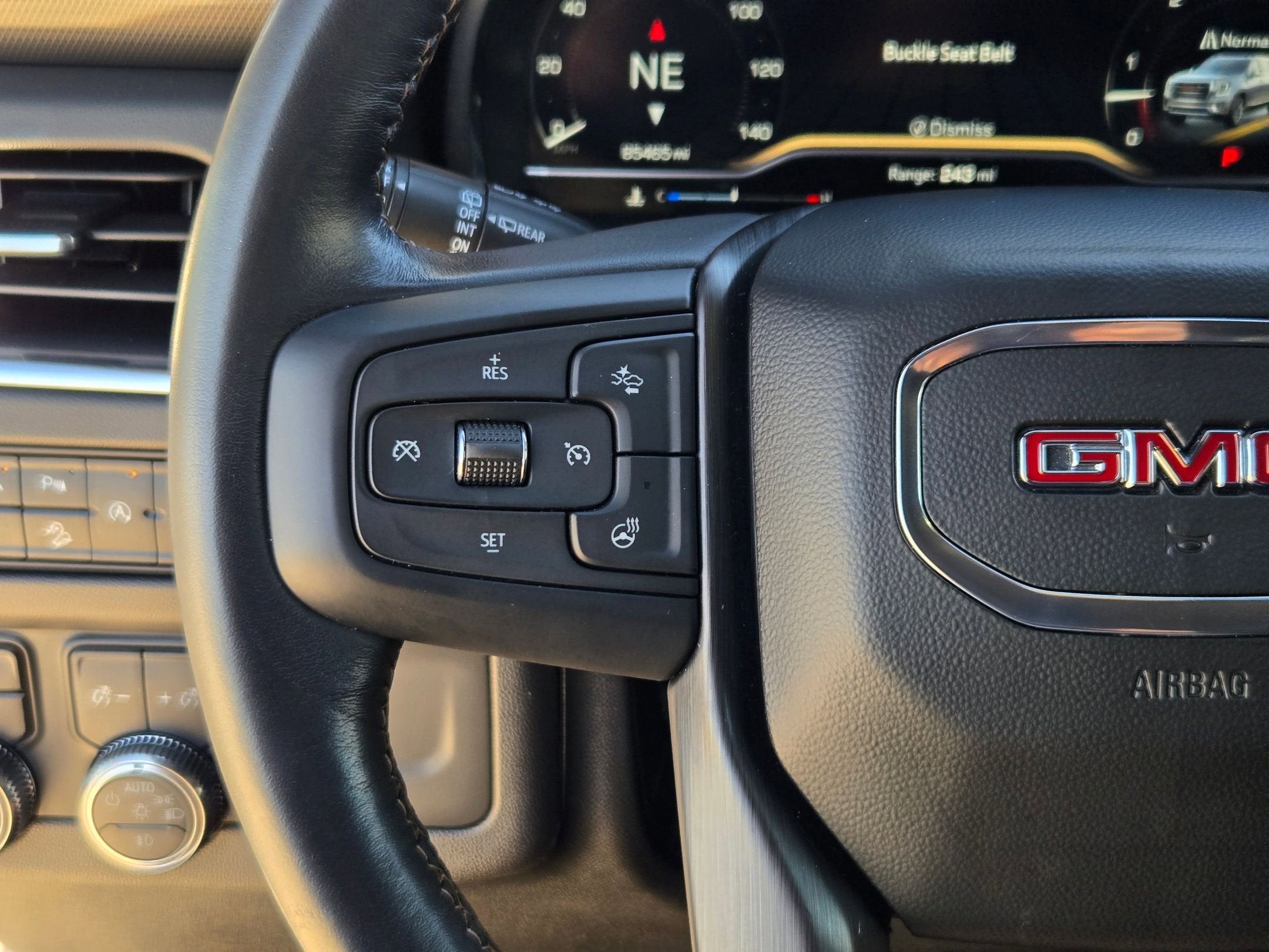 2022 GMC YUKON XL AT4