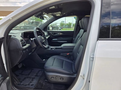 2025 Chevrolet TRAVERSE LT LT