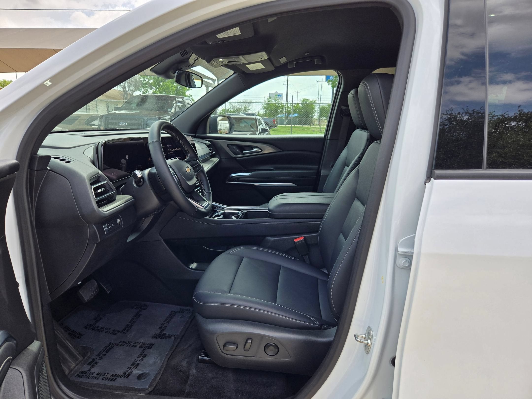 2025 Chevrolet TRAVERSE LT LT