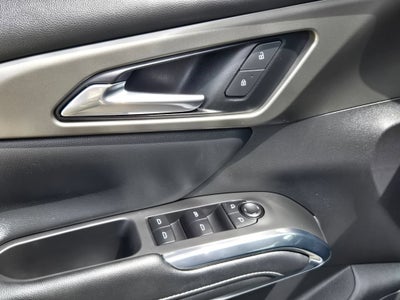 2025 Chevrolet TRAVERSE LT LT