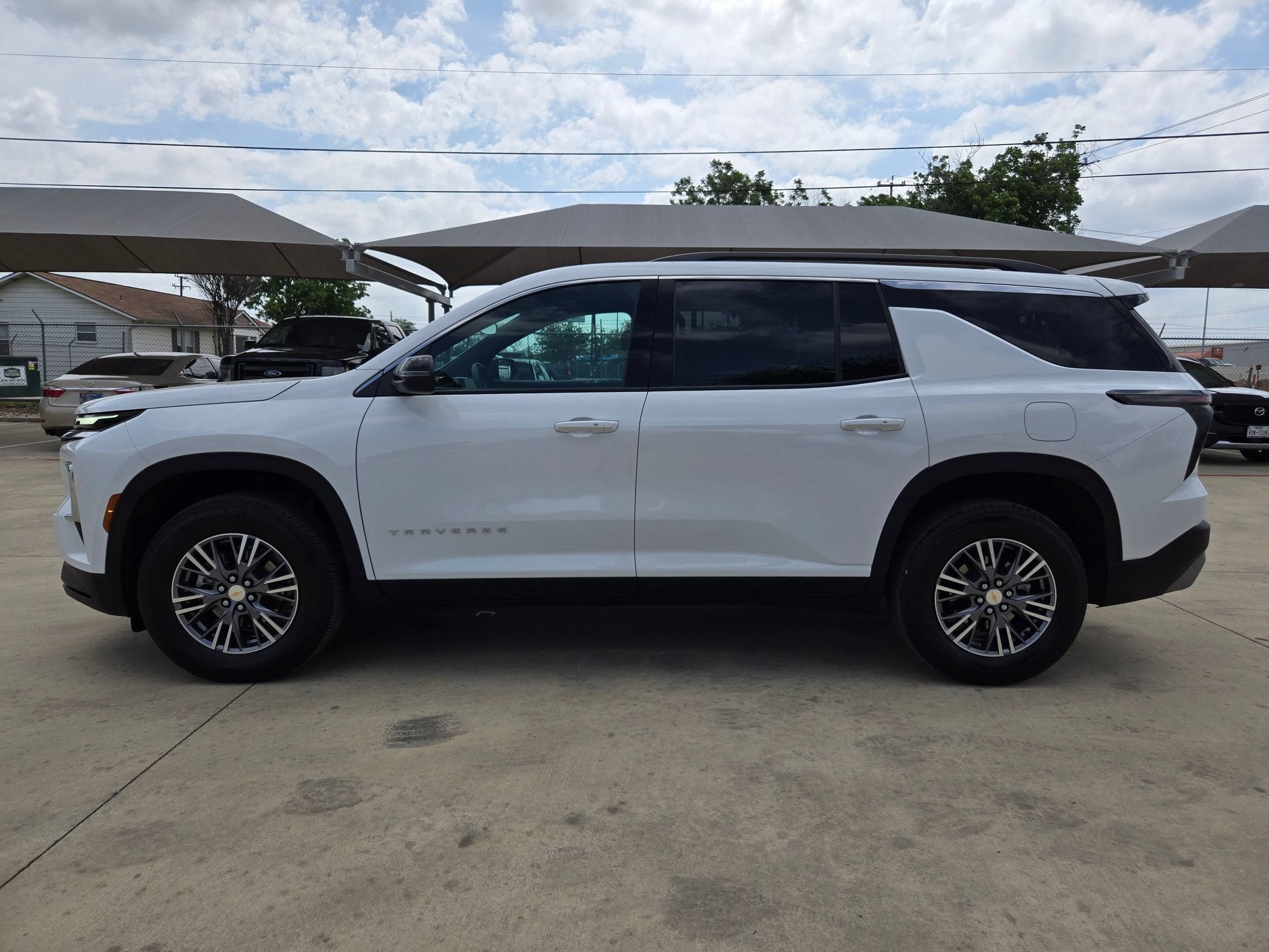 2025 Chevrolet TRAVERSE LT LT