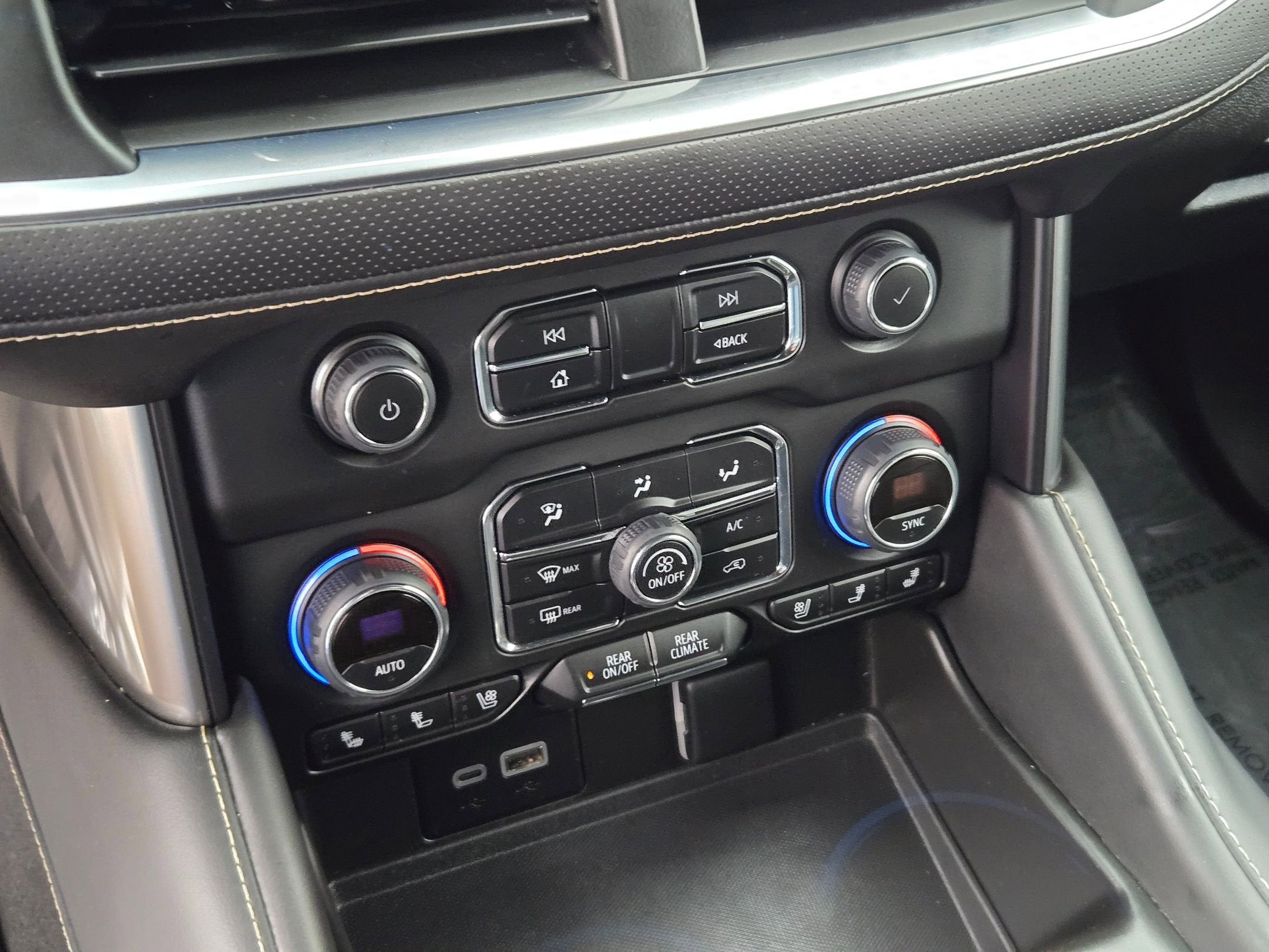 2023 Chevrolet SUBURBAN PREMIER