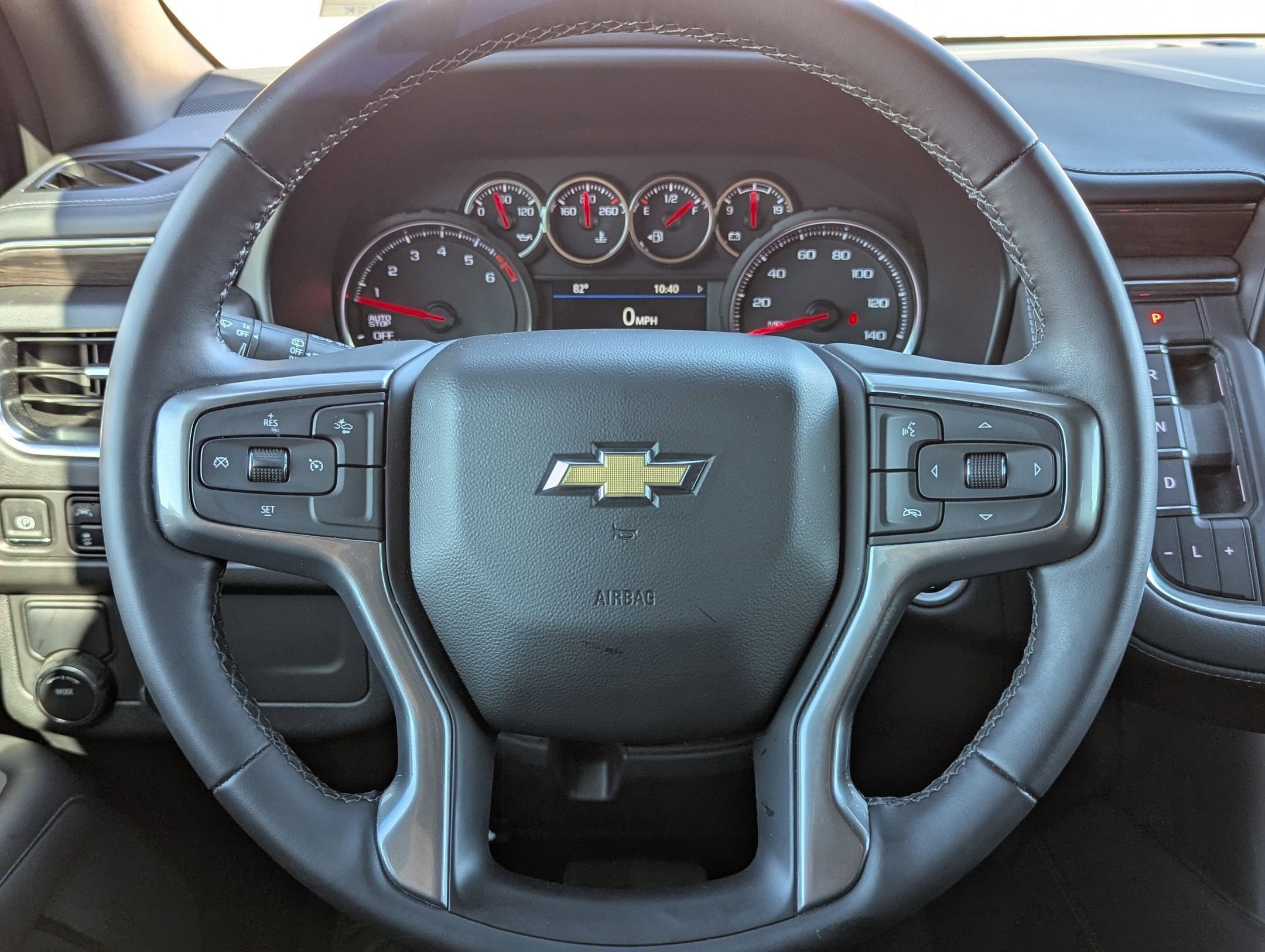 2024 Chevrolet TAHOE LS