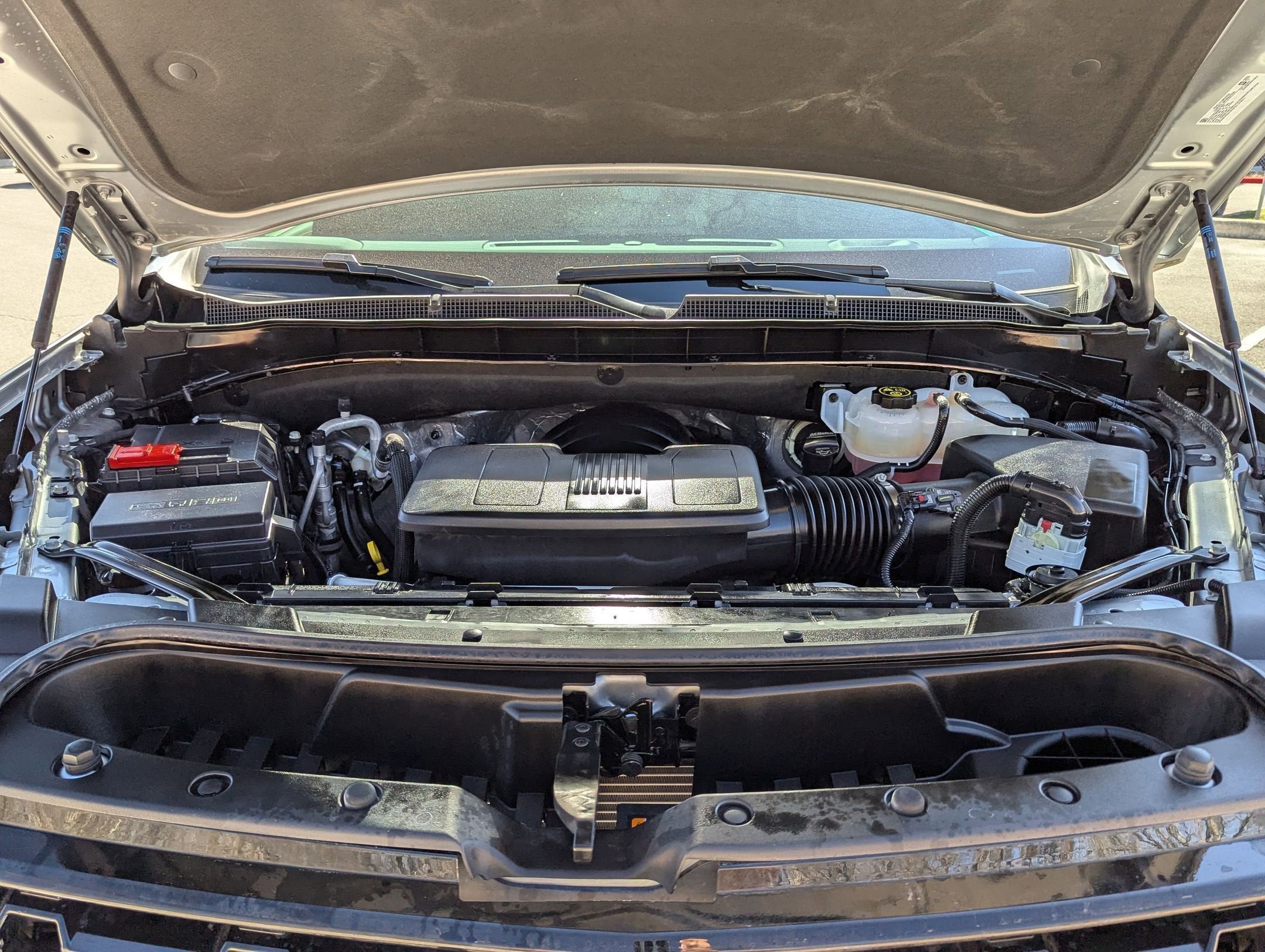 2024 Chevrolet TAHOE LS