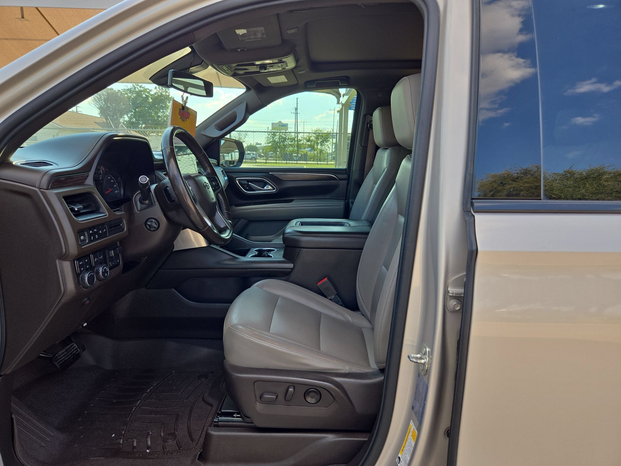 2021 Chevrolet SUBURBAN Z71