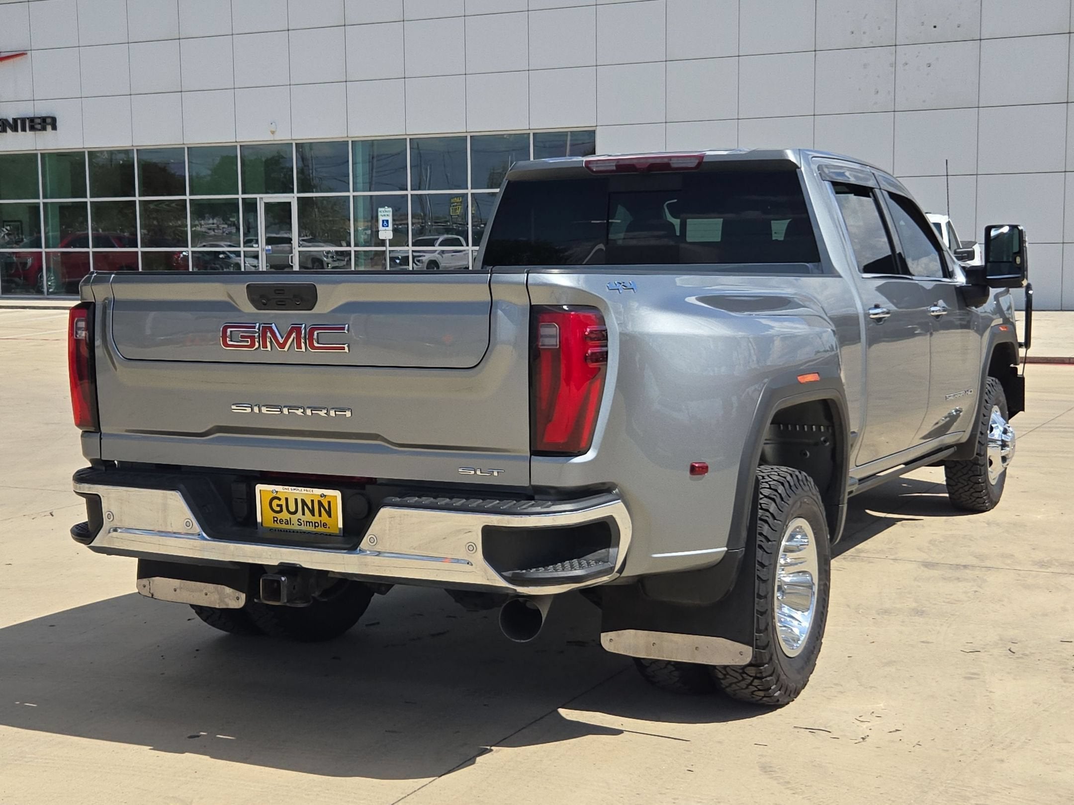 2024 GMC**** SIERRA 3500 4WD SLT
