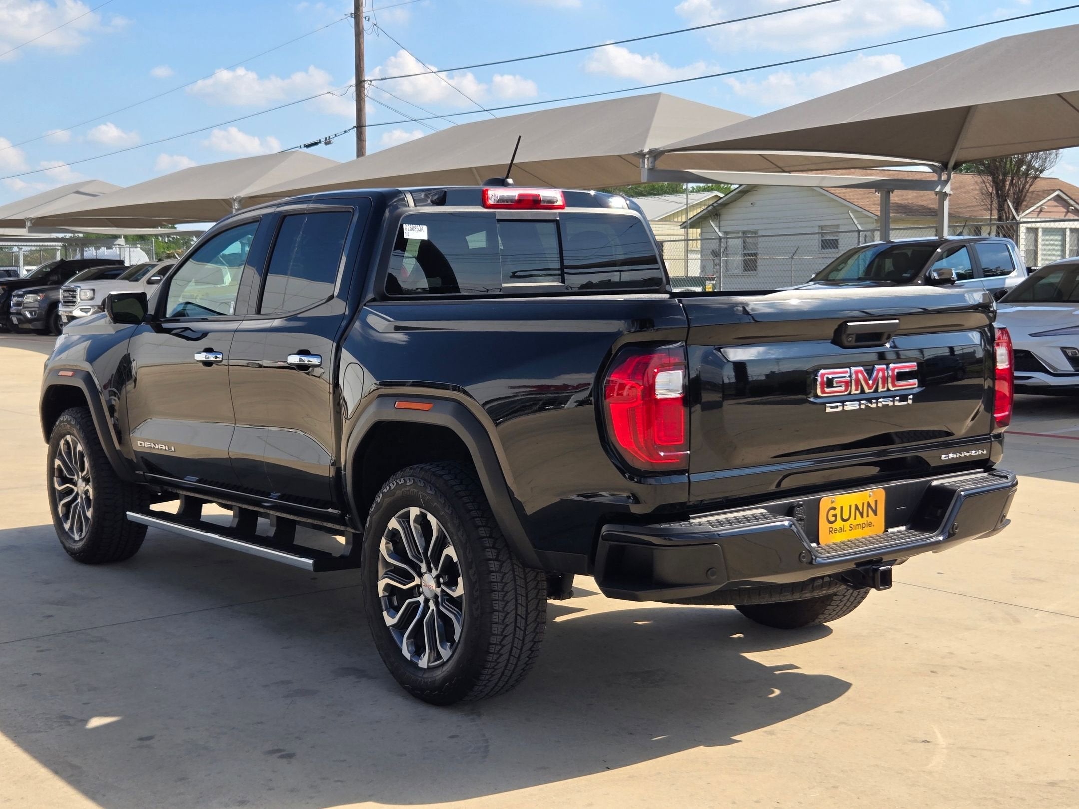 2025 GMC CANYON DENALI