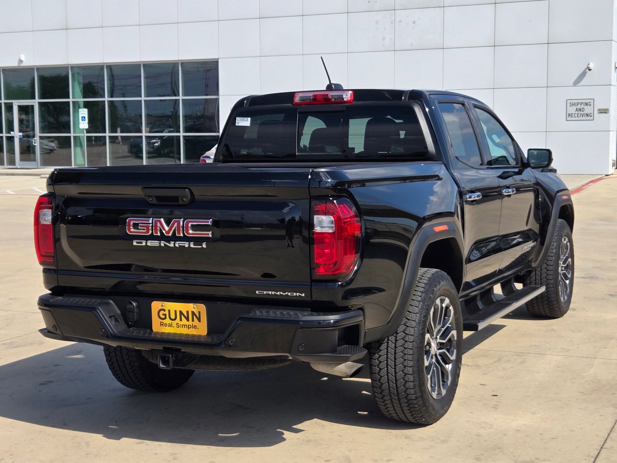 2025 GMC CANYON DENALI