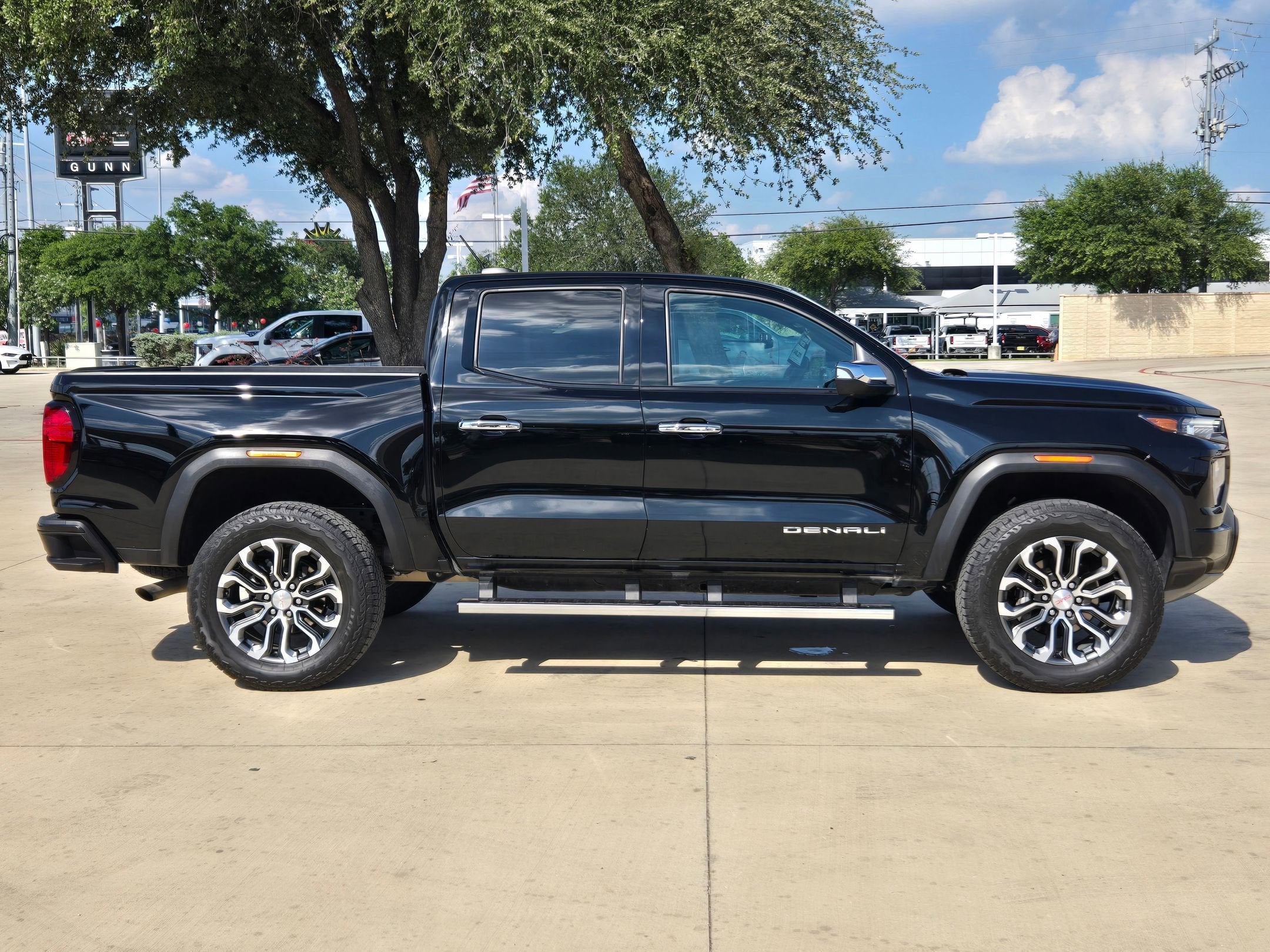 2025 GMC CANYON DENALI