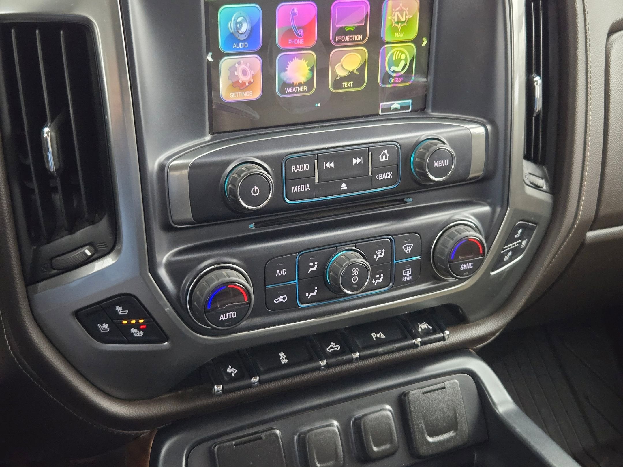 2018 Chevrolet SILVERADO 1500 LTZ