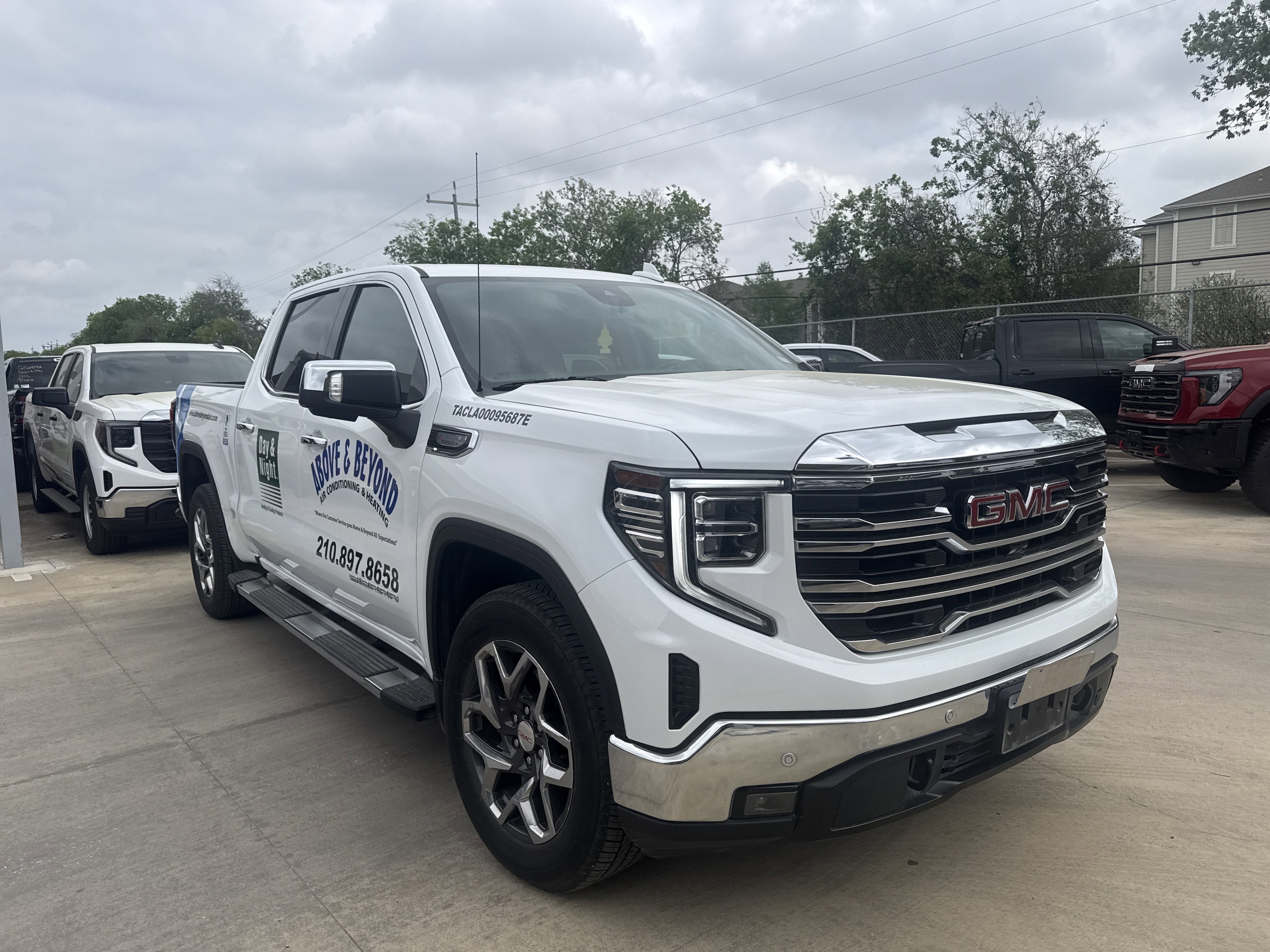 2024 GMC SIERRA 1500 SLT
