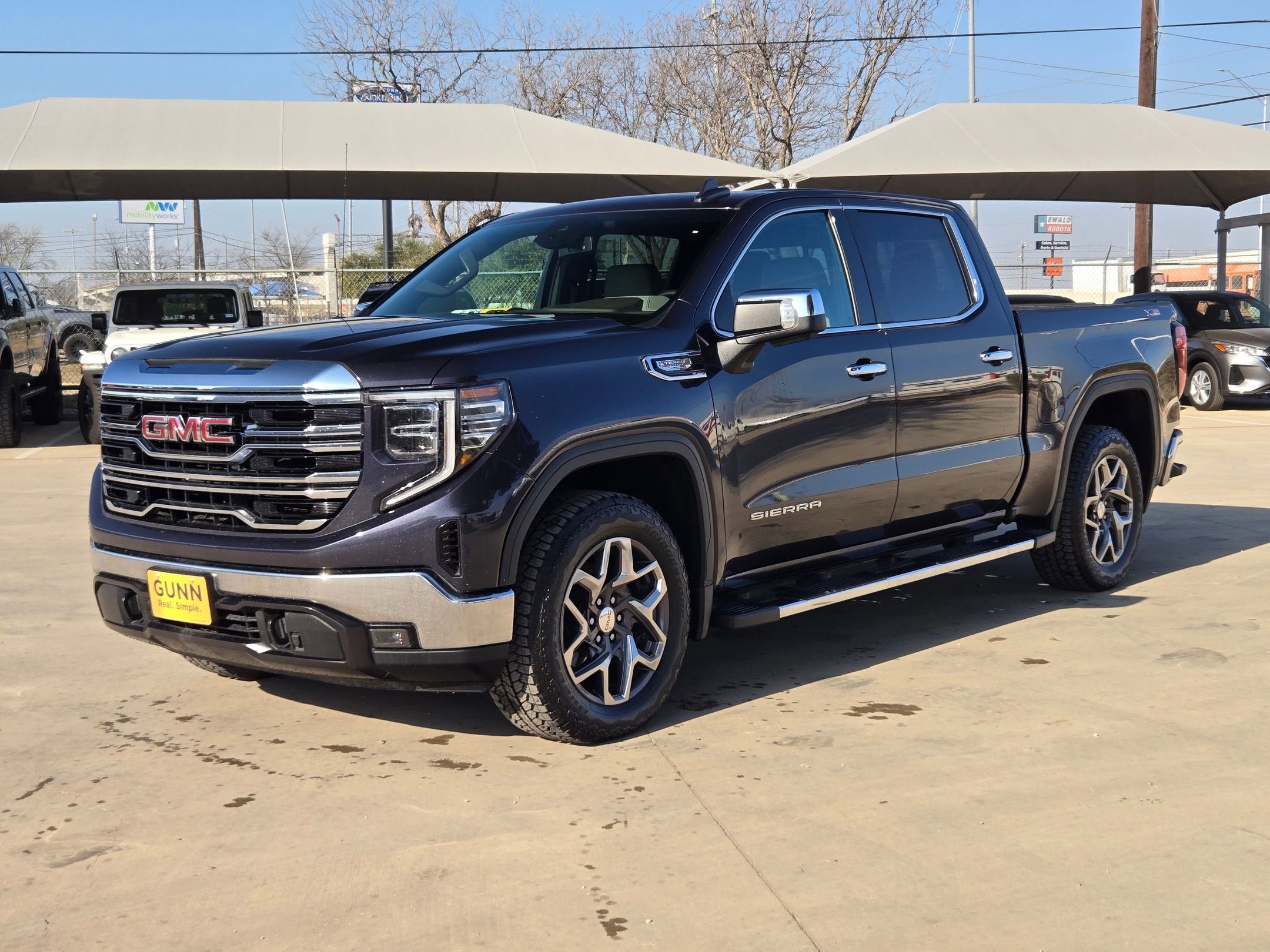 2023 GMC SIERRA 1500 SLT