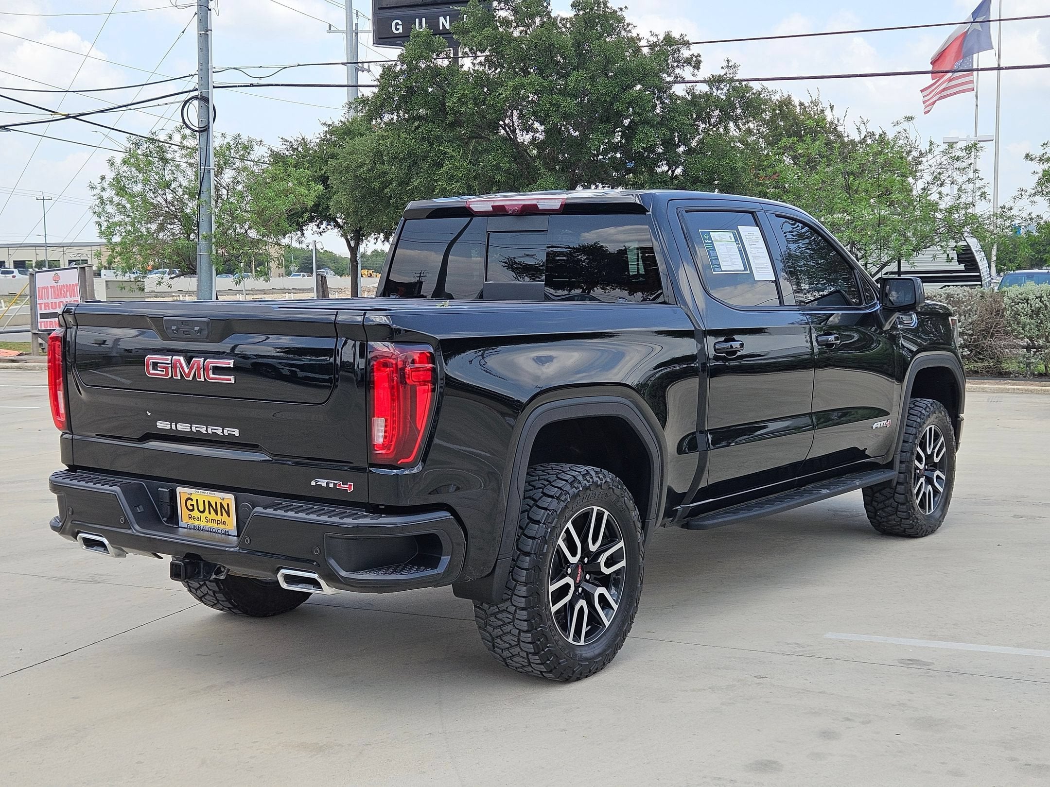 2025 GMC SIERRA 1500 AT4