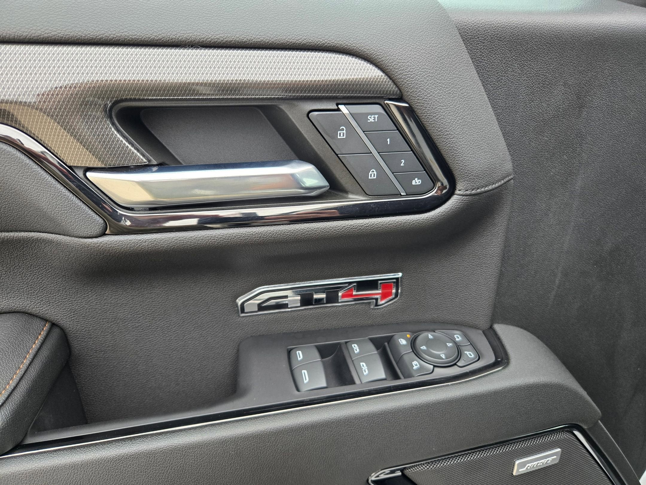 2023 GMC SIERRA 1500 AT4