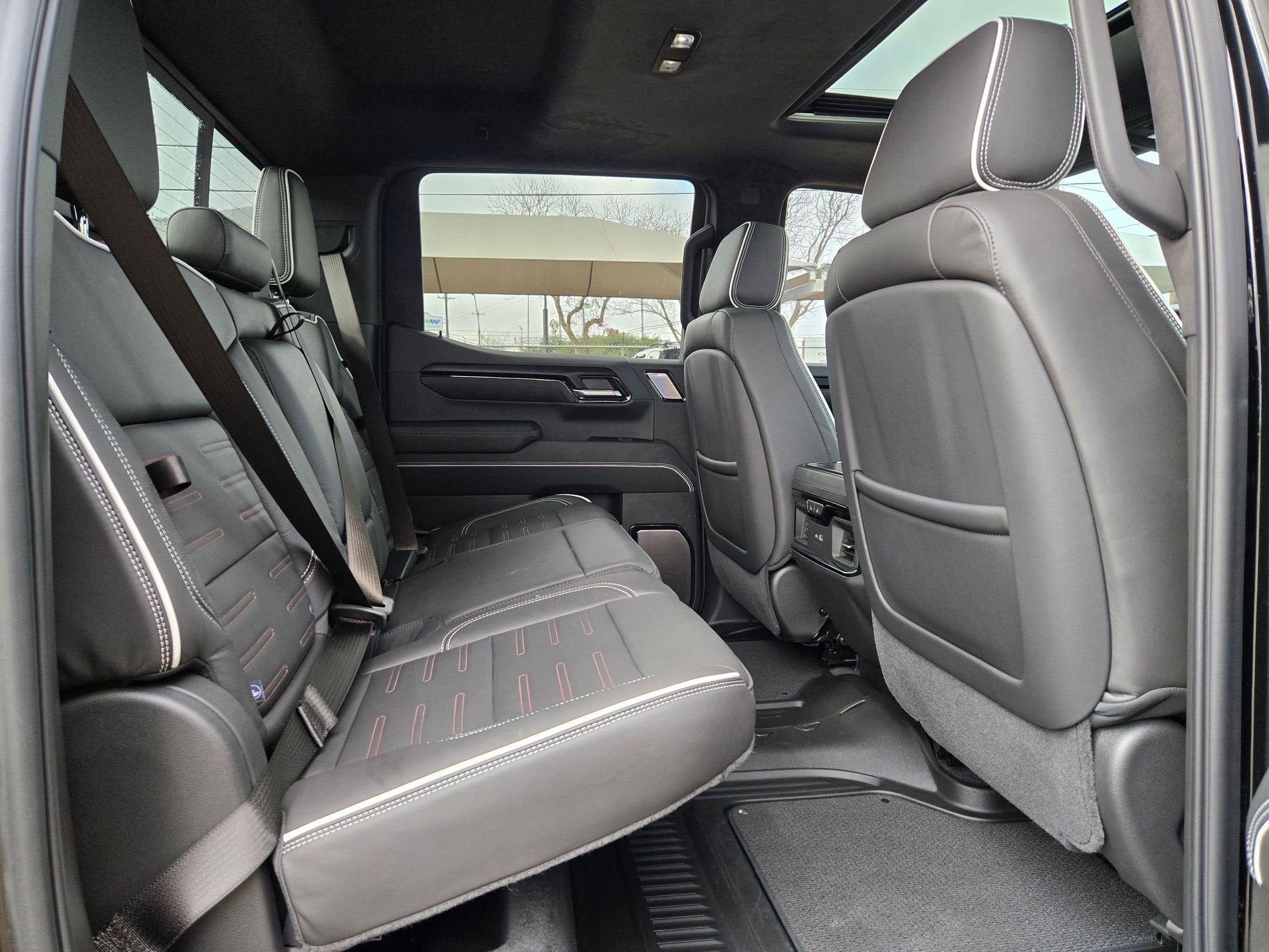 2025 GMC SIERRA 1500 AT4X