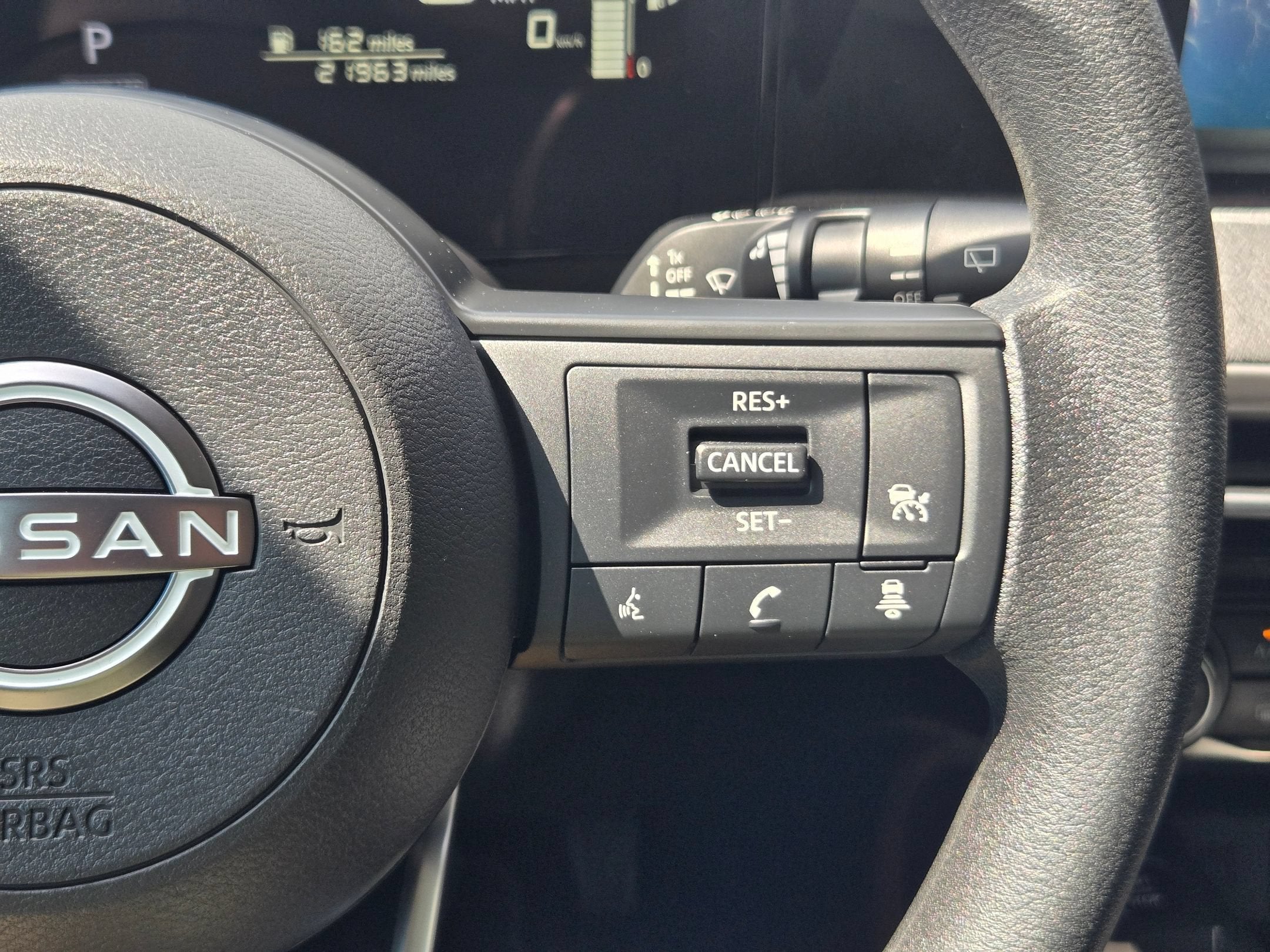 2025 Nissan KICKS MPV SV