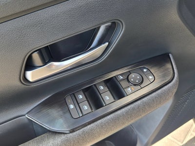 2025 Nissan KICKS MPV SV