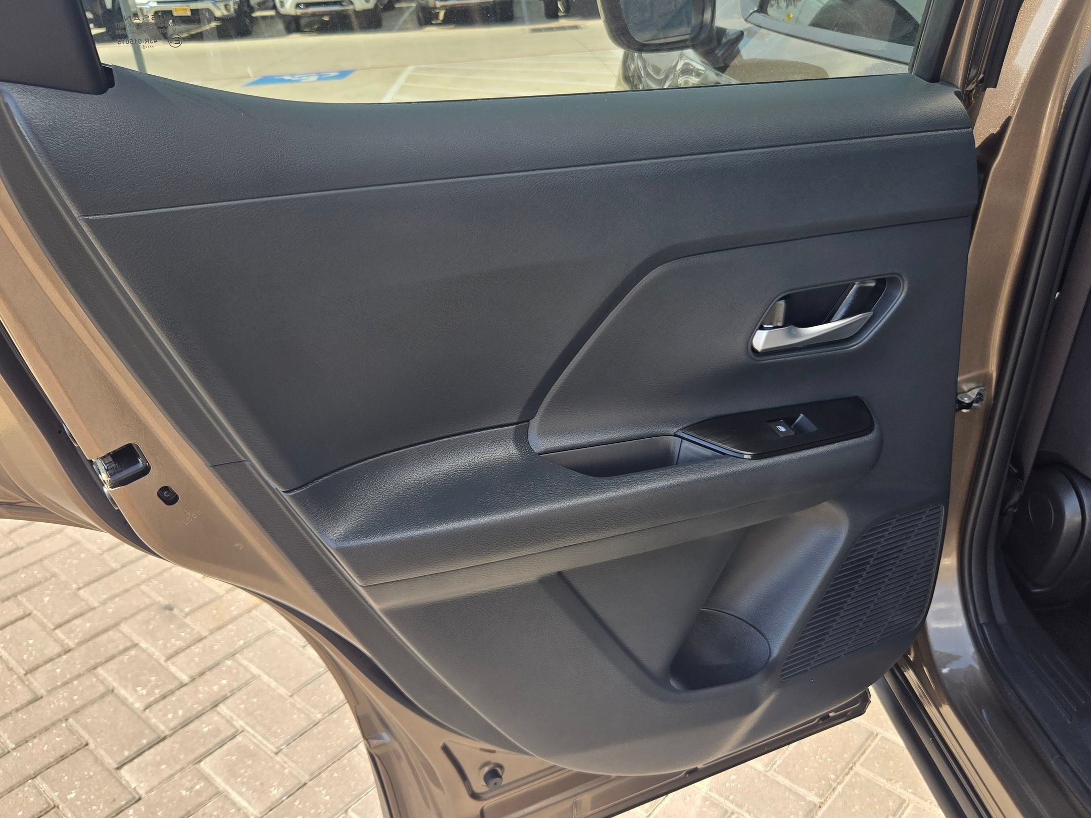 2025 Nissan KICKS MPV SV