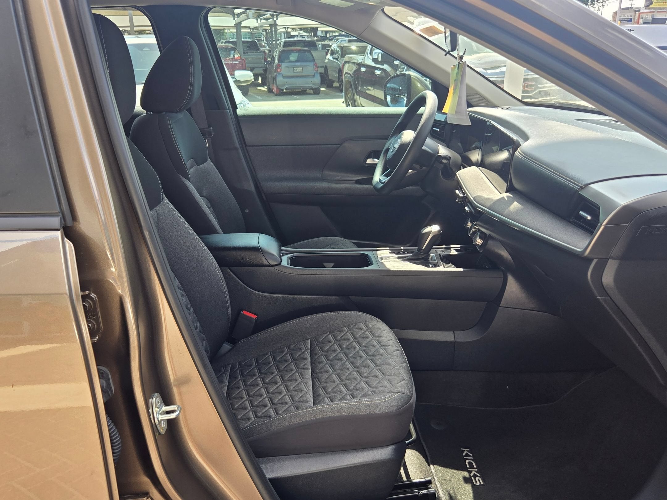 2025 Nissan KICKS MPV SV