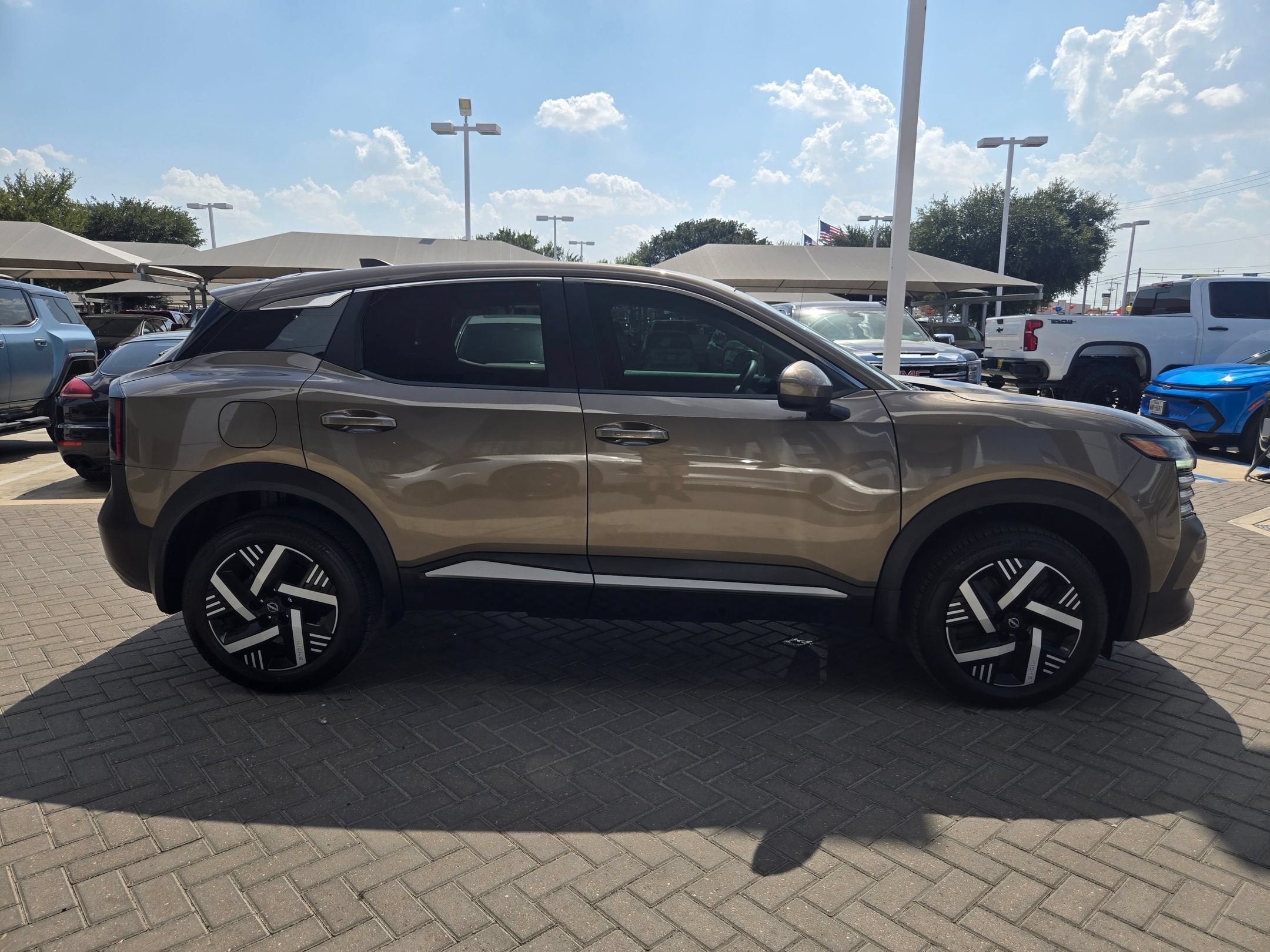 2025 Nissan KICKS MPV SV