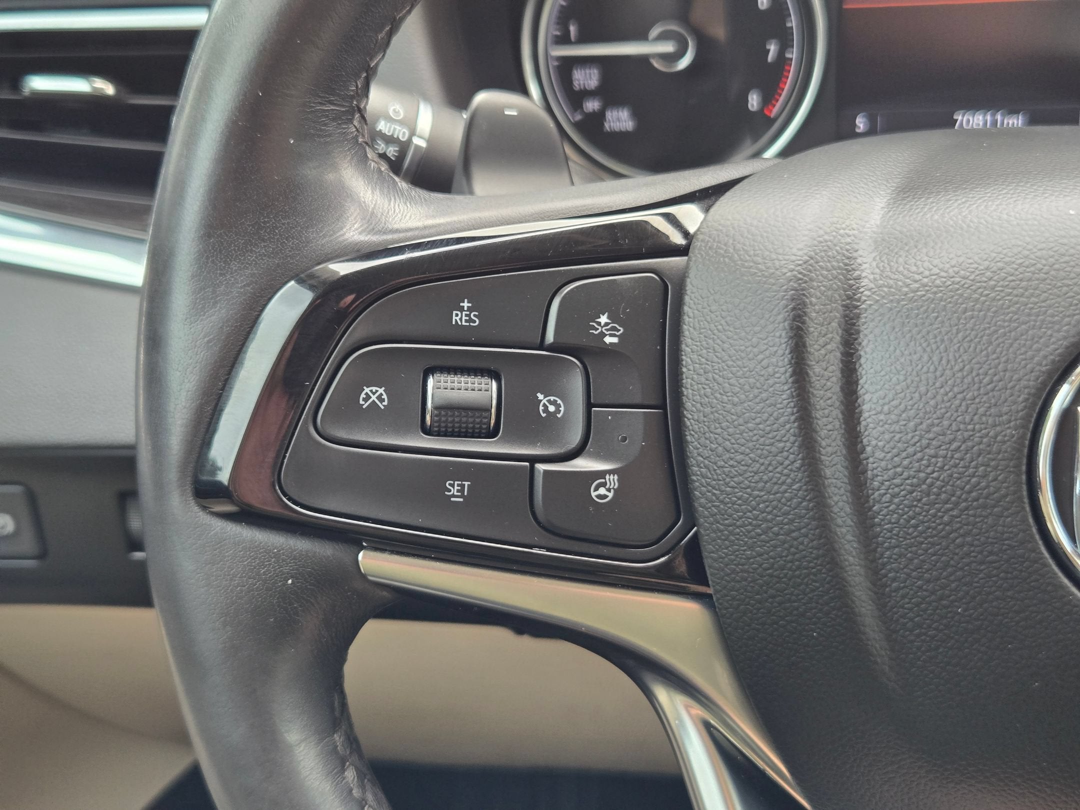 2023 Buick ENCLAVE ESSENCE