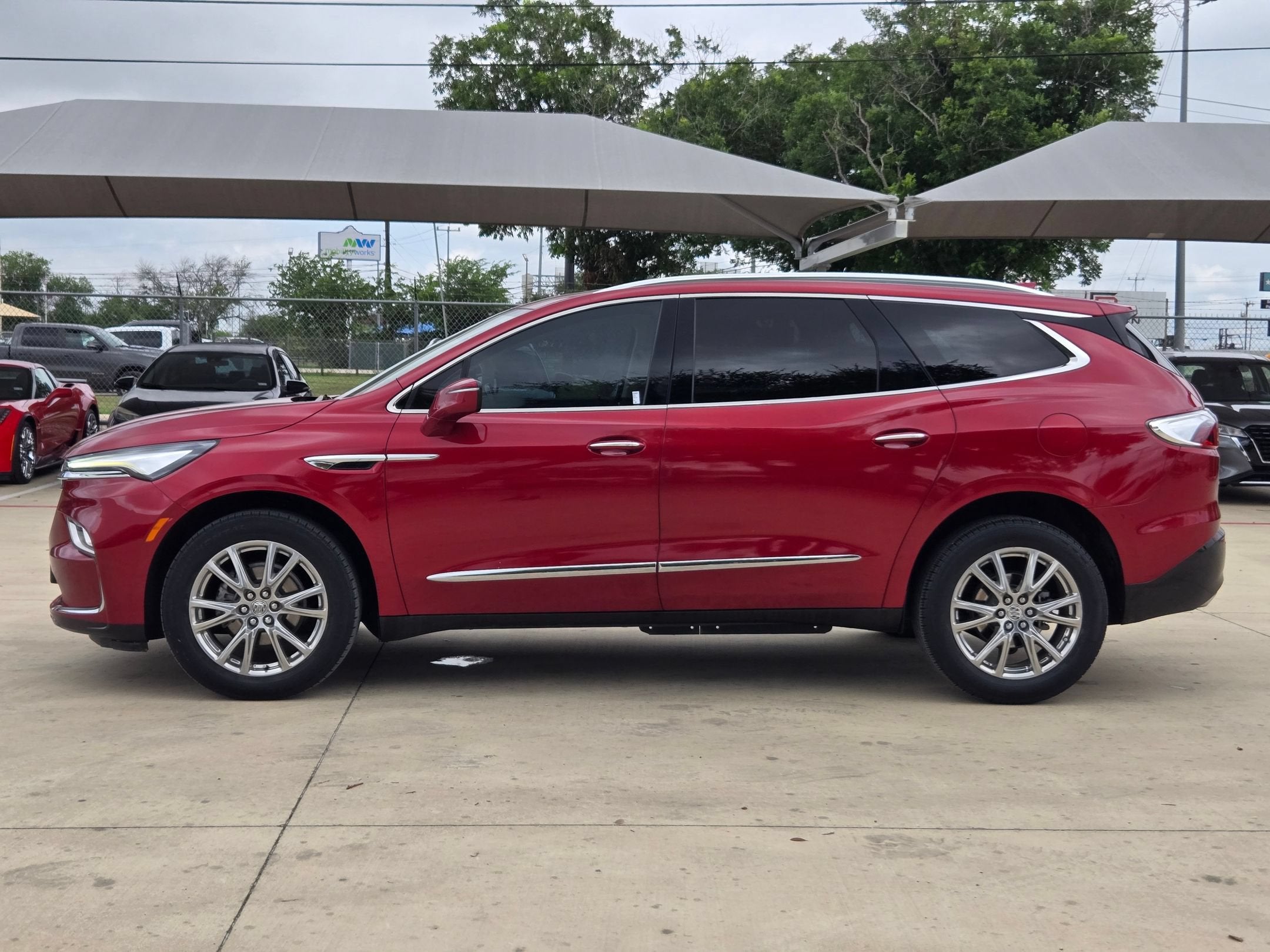2023 Buick ENCLAVE ESSENCE